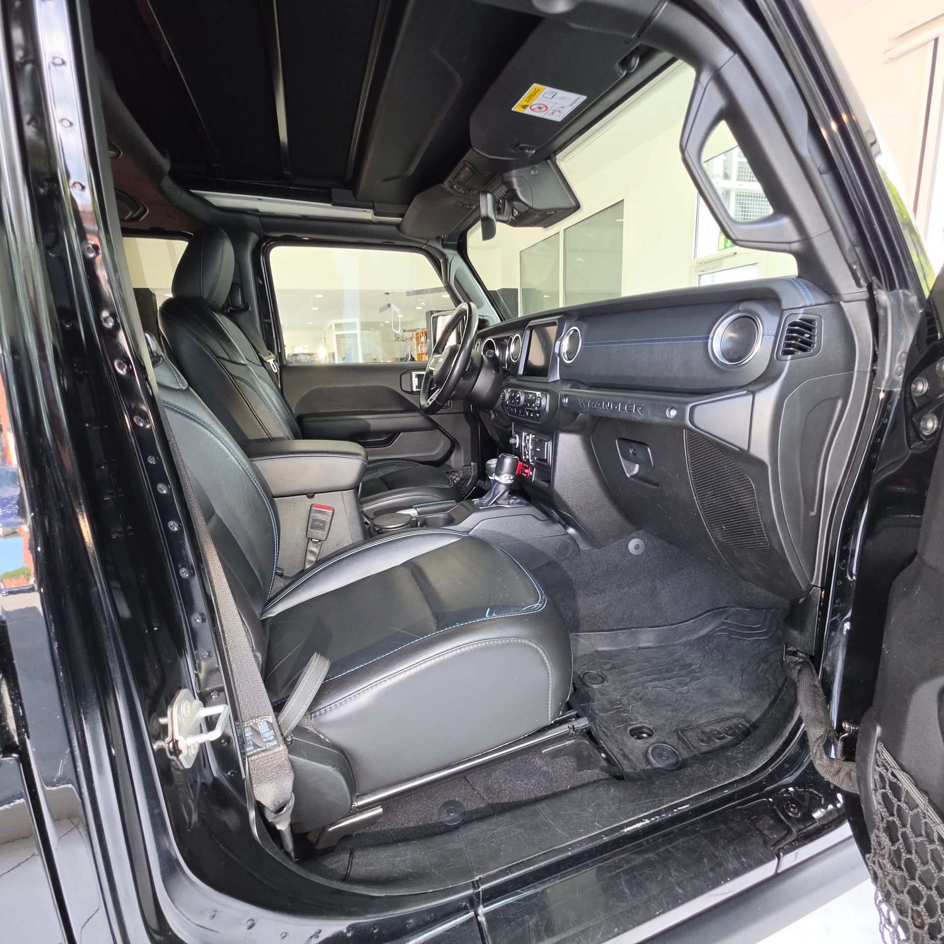 JEEP Wrangler 2.0 PHEV Unlimited Rubicon DT Automatic-image-28