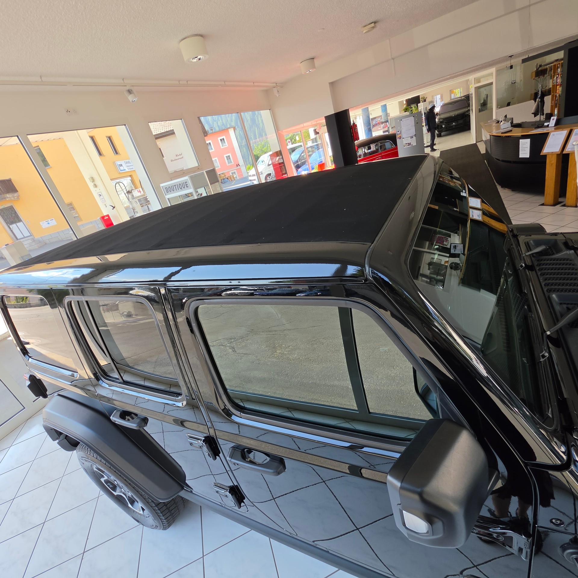 JEEP Wrangler 2.0 PHEV Unlimited Rubicon DT Automatic-image-31