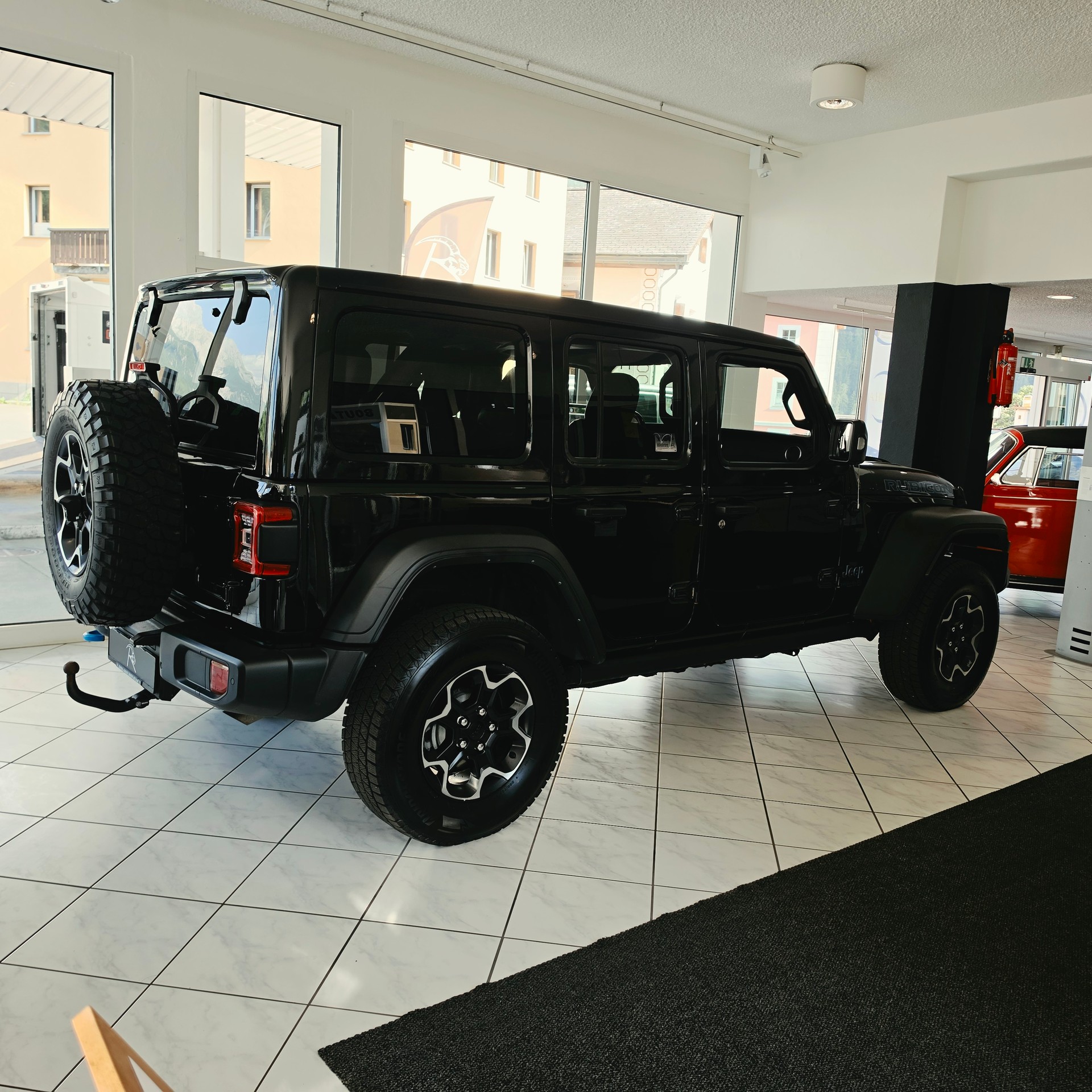JEEP Wrangler 2.0 PHEV Unlimited Rubicon DT Automatic-showroom-element-3