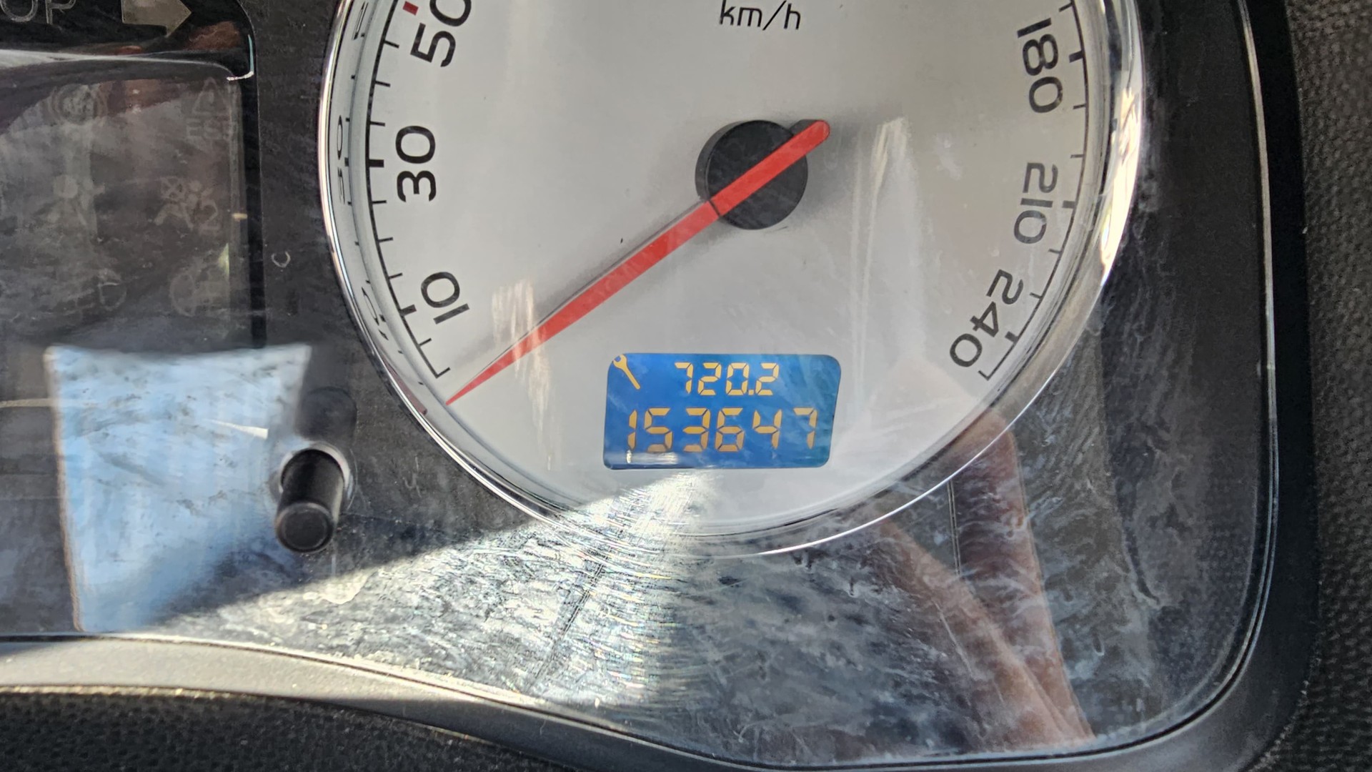 PEUGEOT 307 SW 2.0 HDI Black&Silver Edition-image-6