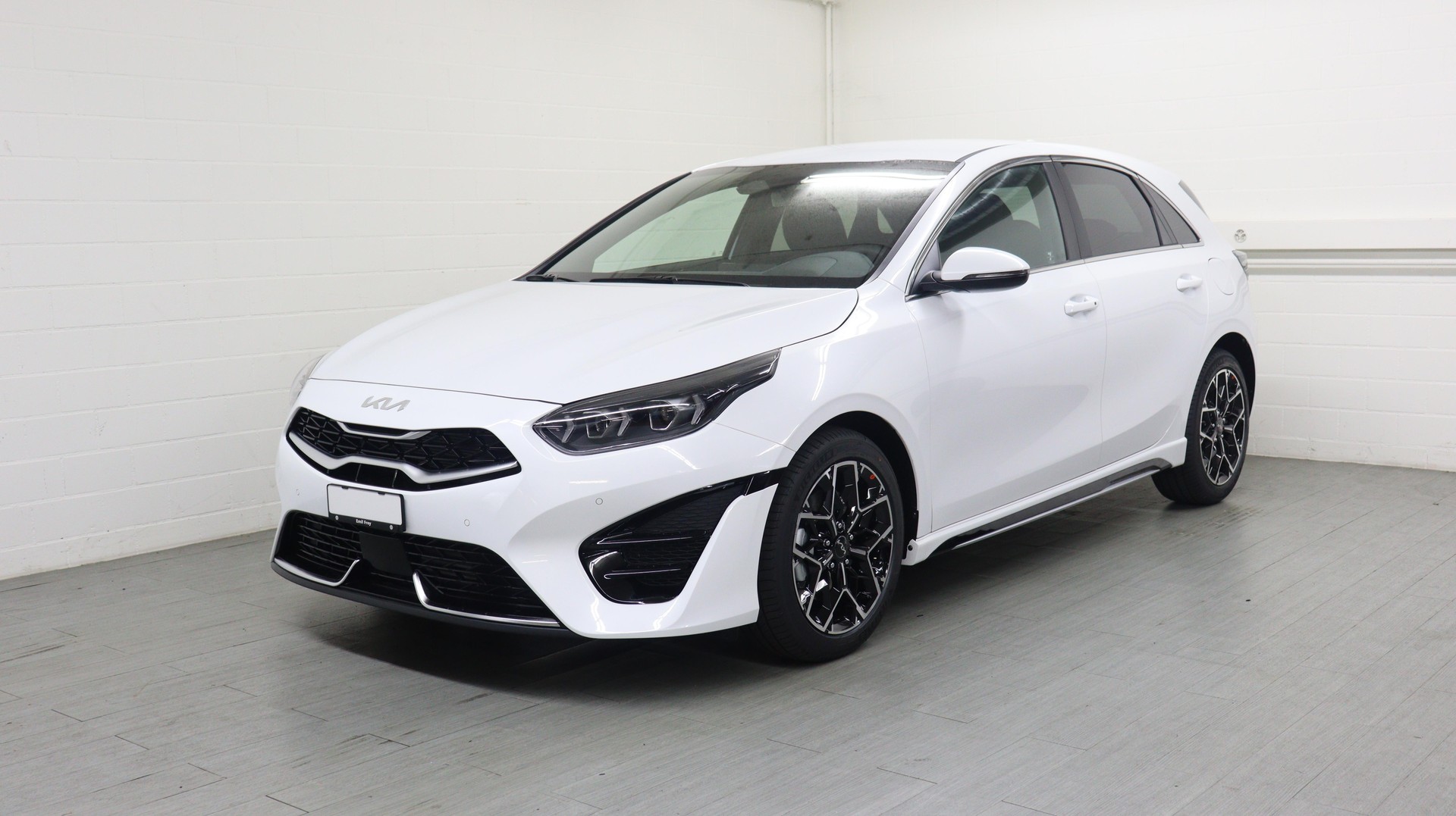 KIA Ceed 1.5 T-GDi MHEV GT-Line-showroom-element-1