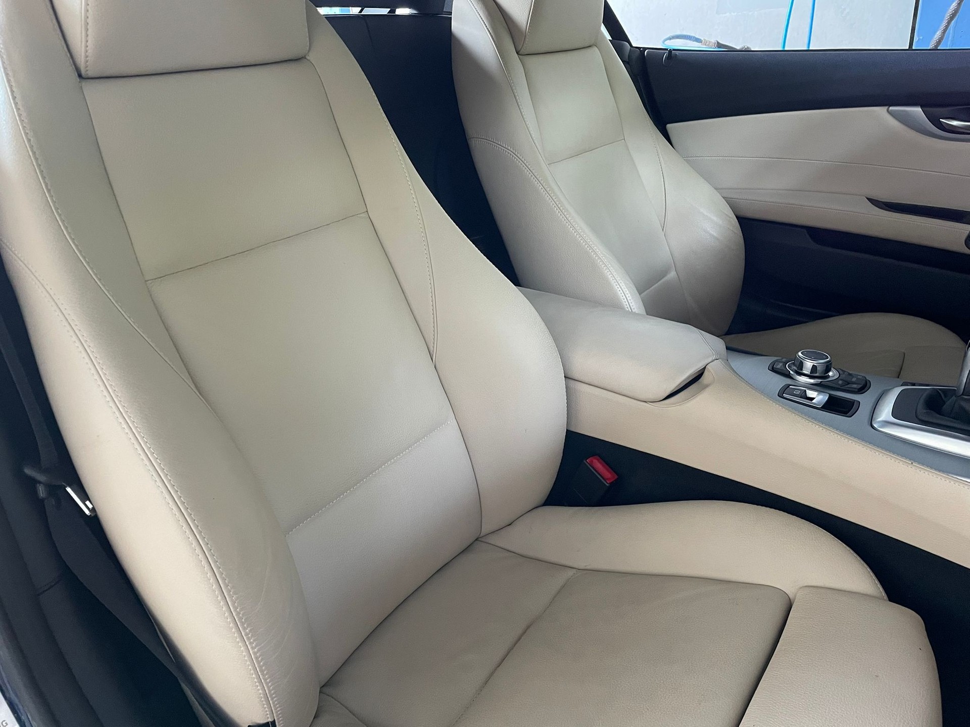 BMW Z4 sDrive35i DKG-image-10