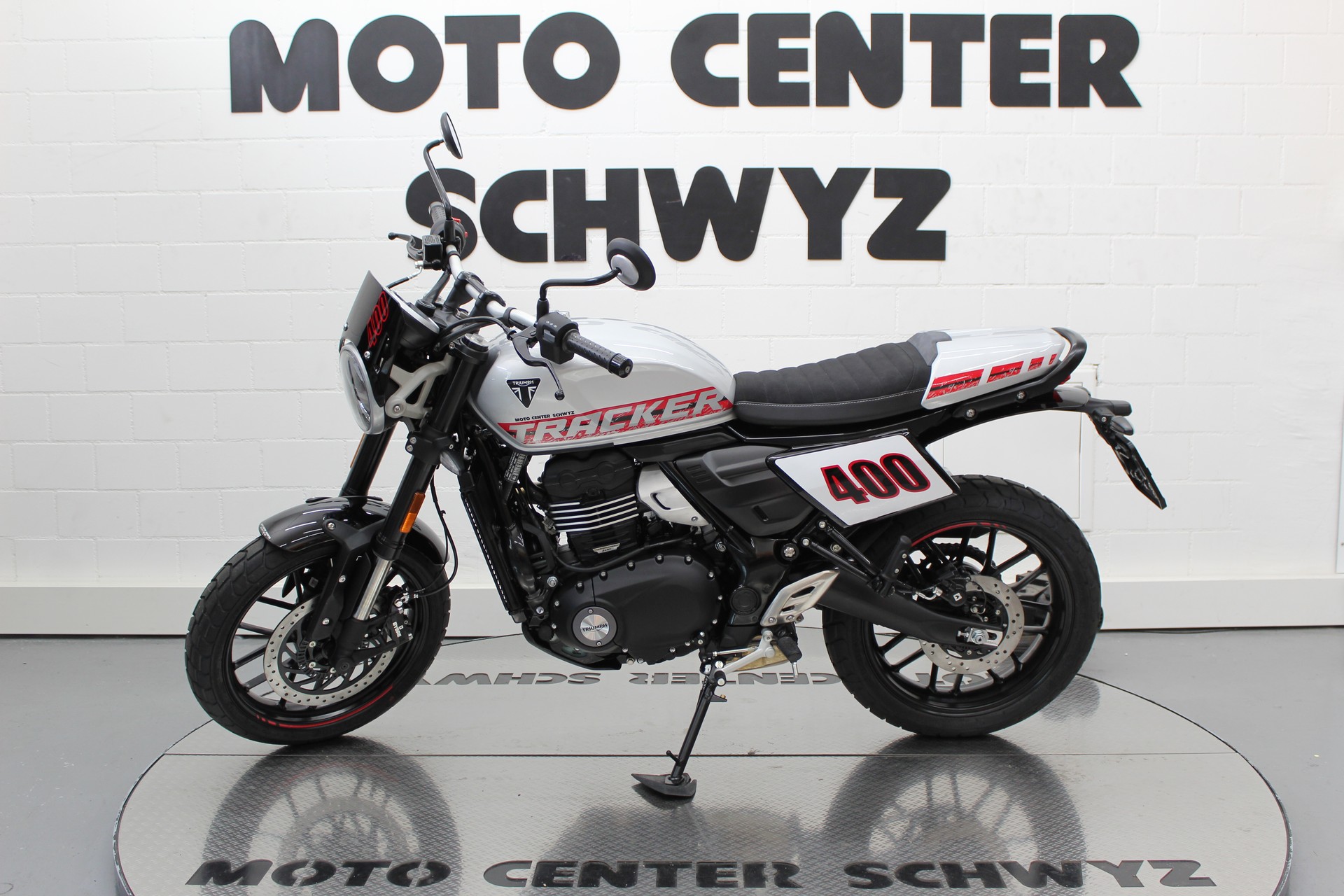 TRIUMPH Tracker 400-image-4
