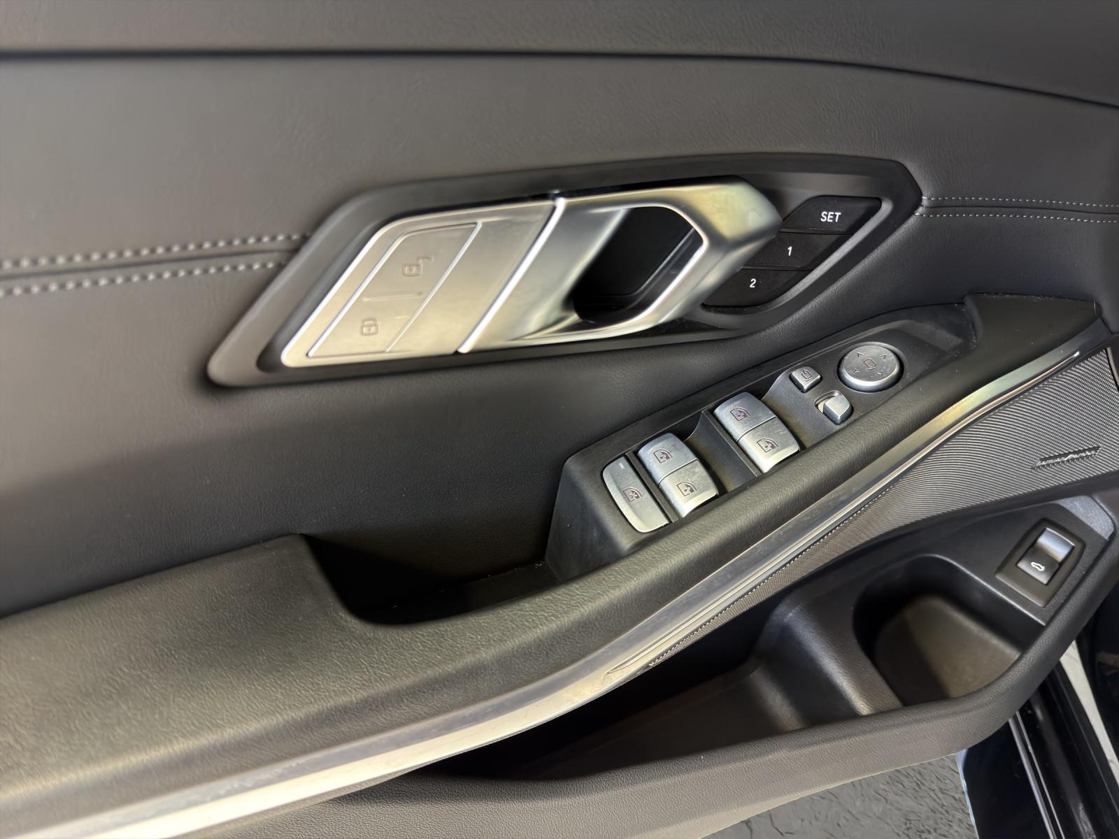 BMW M3 Competition xDrive Touring-image-8