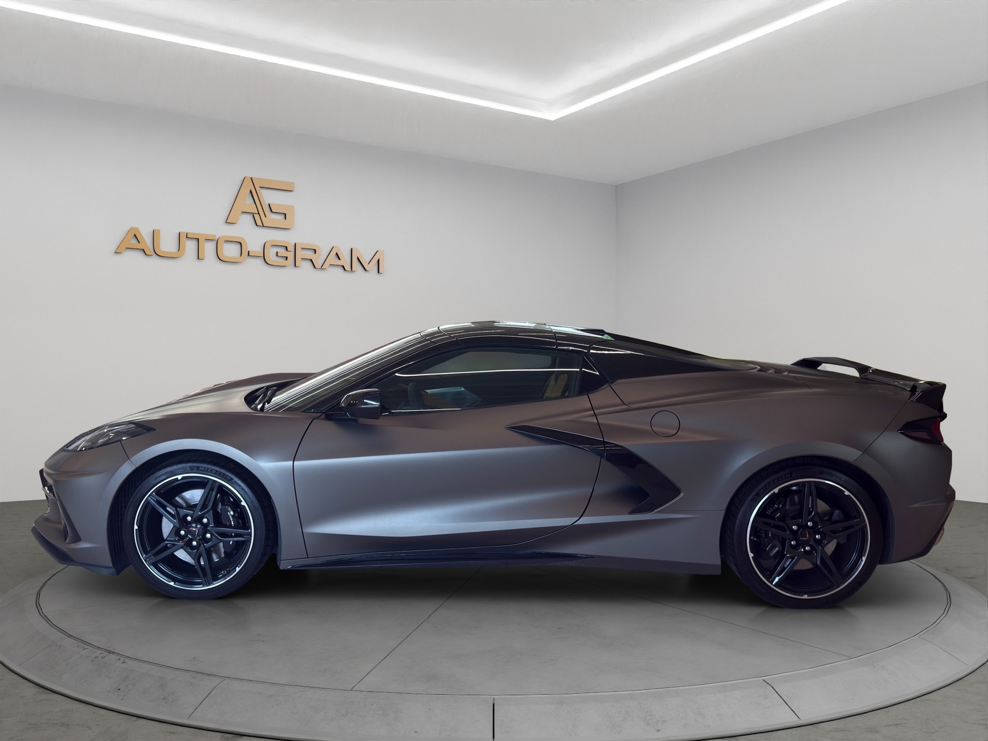 CHEVROLET Chevrolet Corvette Stingray Convertible 3LT Automatic-showroom-element-1
