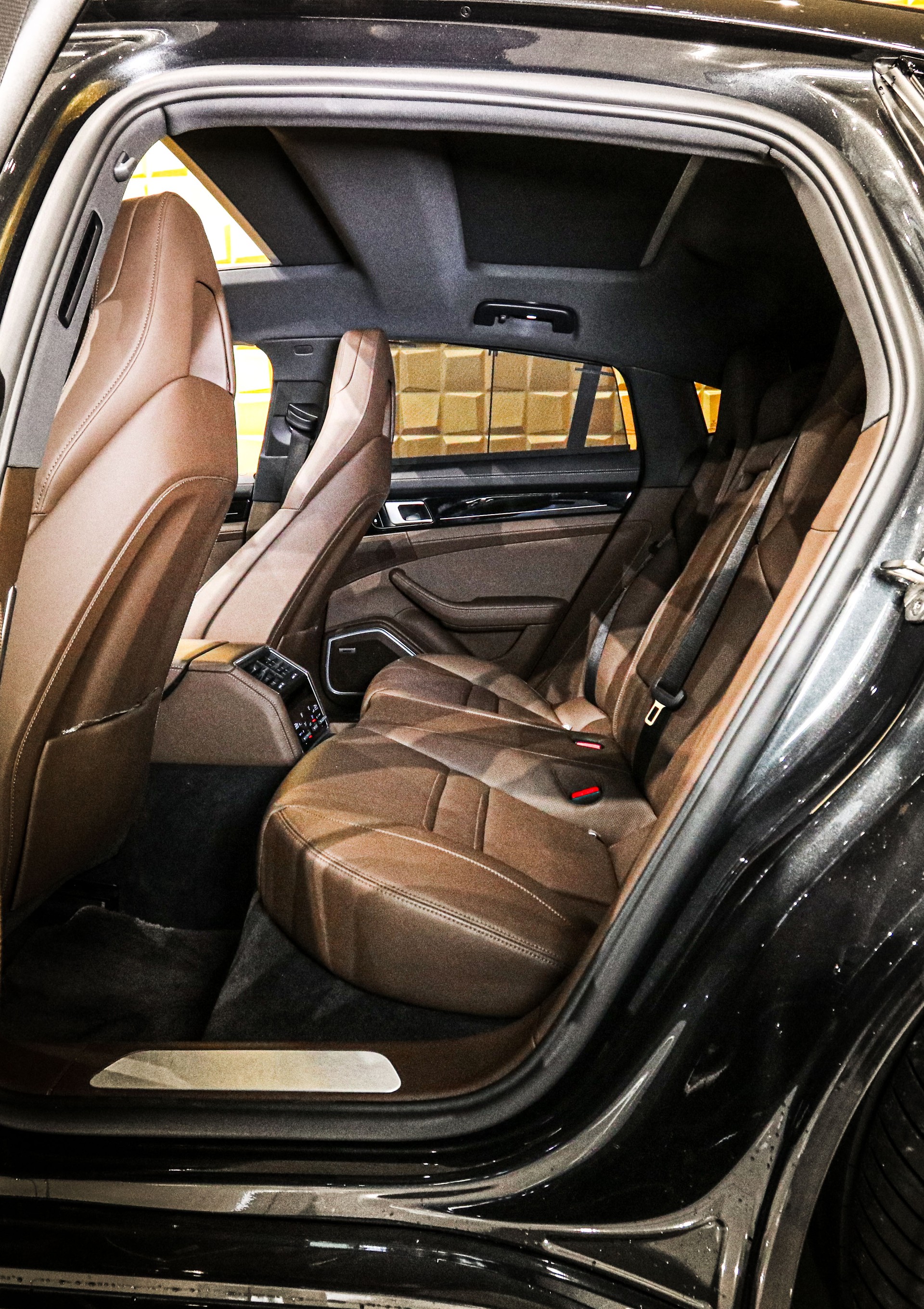 PORSCHE Panamera 4 E-Hybrid 10 Years Edition PDK-image-13