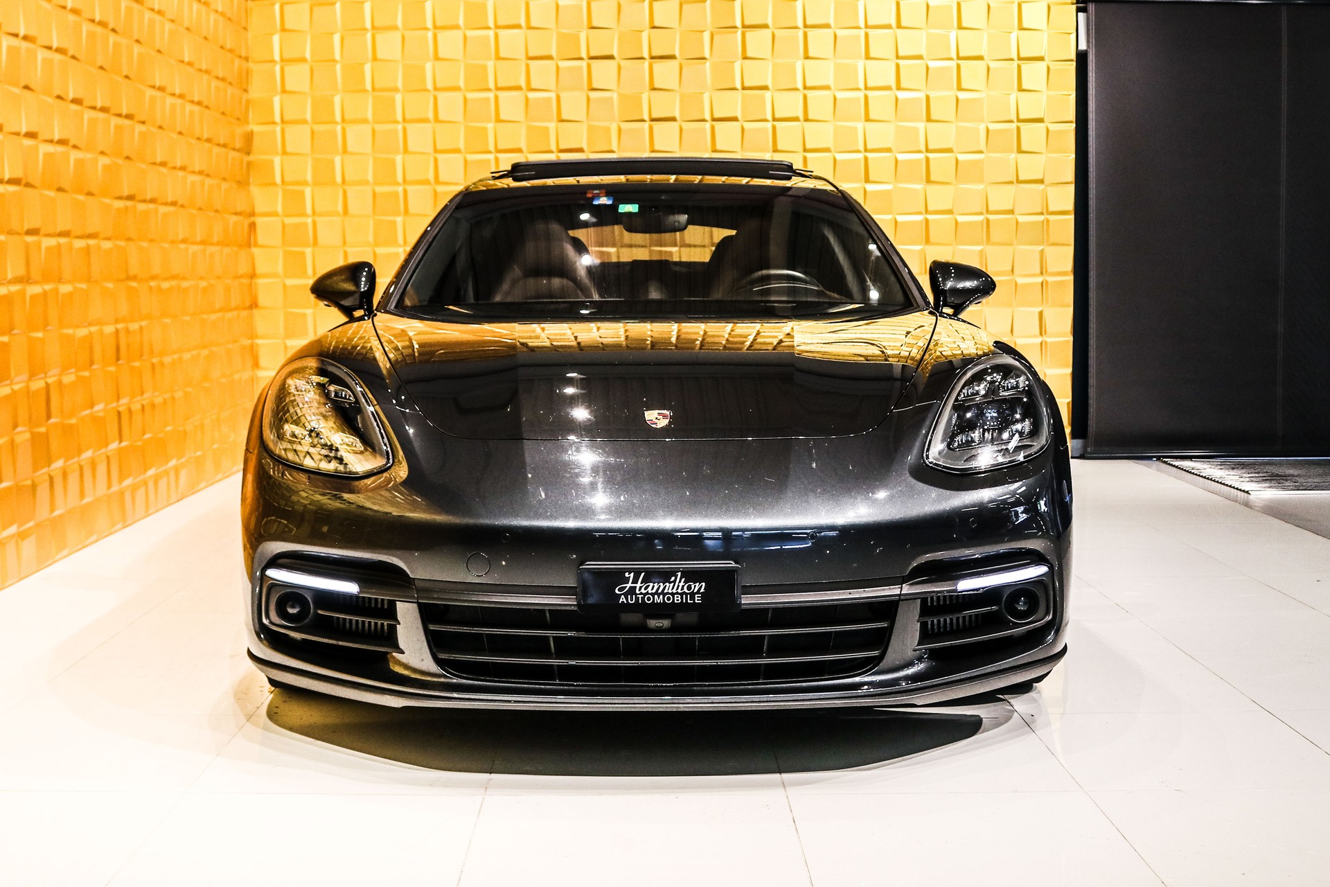 PORSCHE Panamera 4 E-Hybrid 10 Years Edition PDK-showroom-element-2