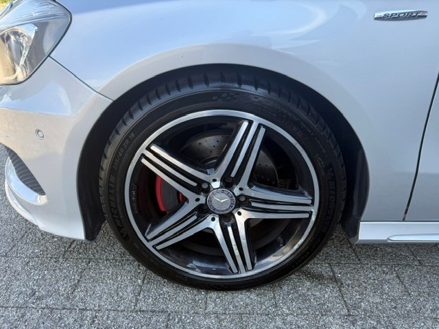 MERCEDES-BENZ A 250 Sport-image-6