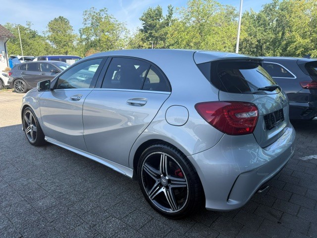 MERCEDES-BENZ A 250 Sport-showroom-element-3