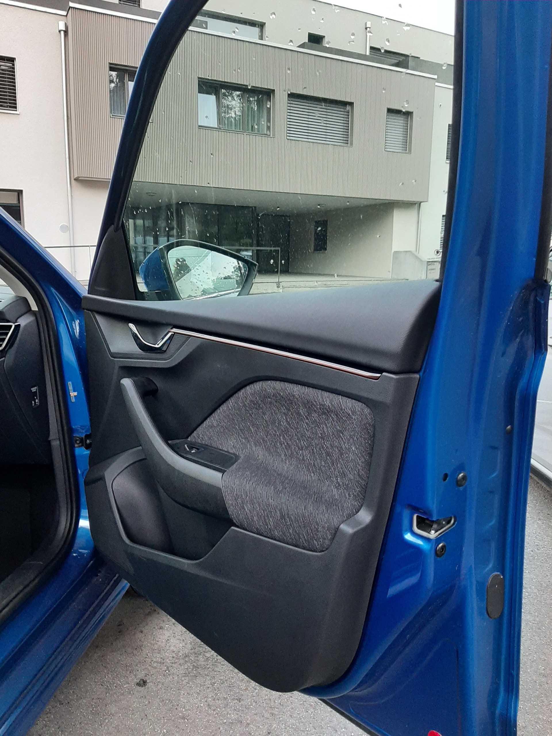 SKODA 1.0 TSI Style DSG-image-14