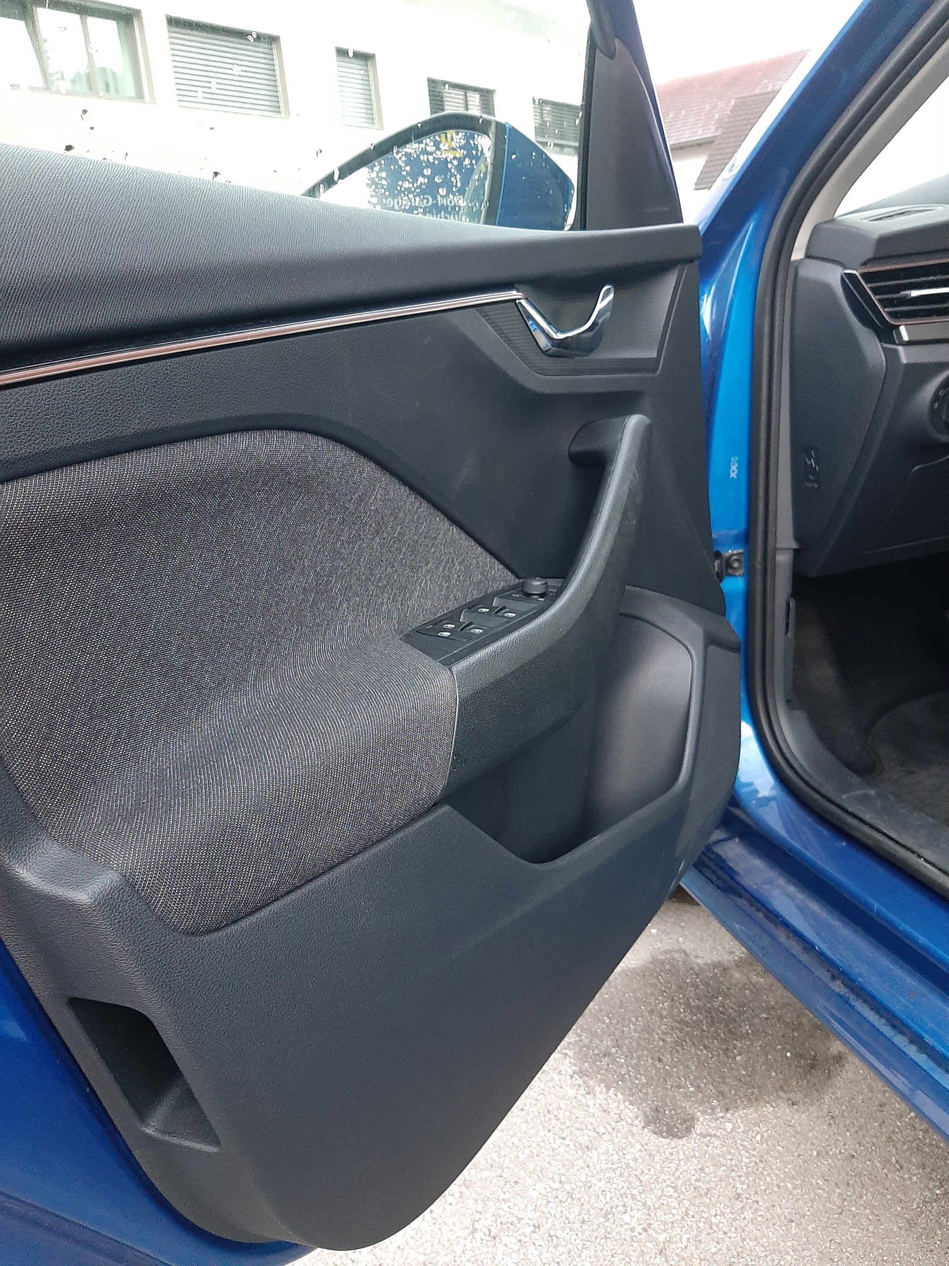 SKODA 1.0 TSI Style DSG-image-11