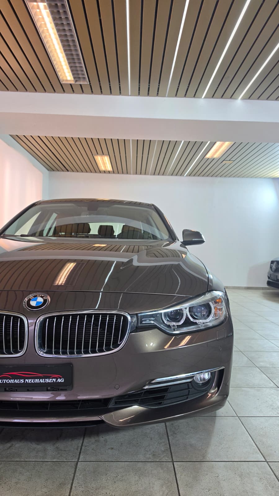 BMW 328i xDrive Touring Luxury Line Steptronic, Schweizer Fahrzeug, Frisch ab MFK und Frisch ab Service-showroom-element-2