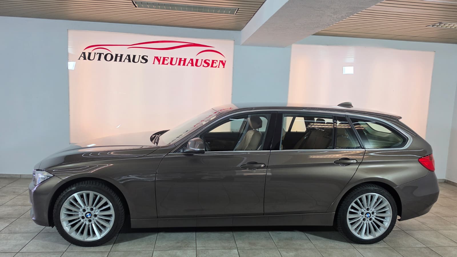 BMW 328i xDrive Touring Luxury Line Steptronic, Schweizer Fahrzeug, Frisch ab MFK und Frisch ab Service-image-5
