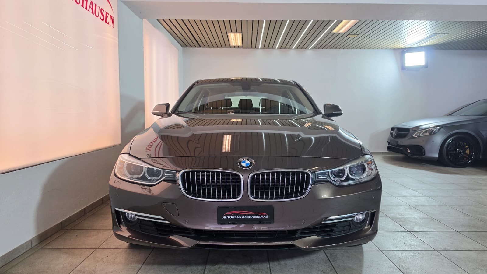 BMW 328i xDrive Touring Luxury Line Steptronic, Schweizer Fahrzeug, Frisch ab MFK und Frisch ab Service-showroom-element-1