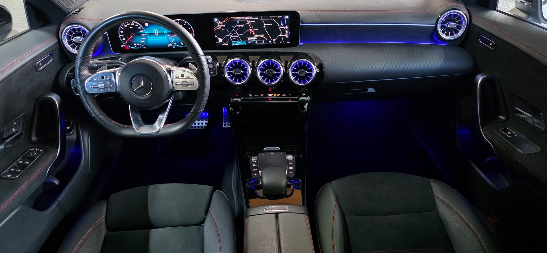 MERCEDES-BENZ CLA 250 AMG Line 7G-DCT-image-10