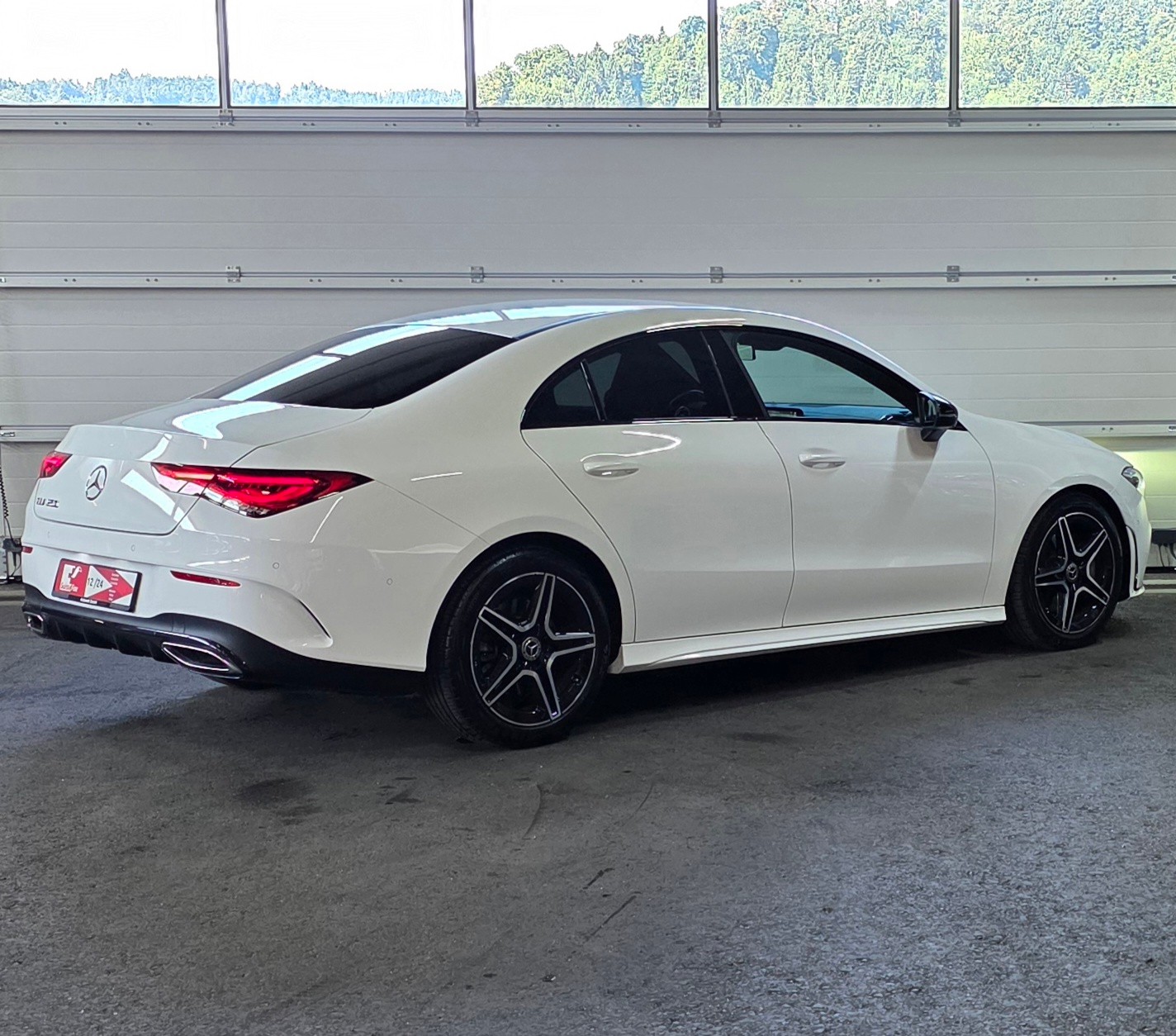 MERCEDES-BENZ CLA 250 AMG Line 7G-DCT-image-4