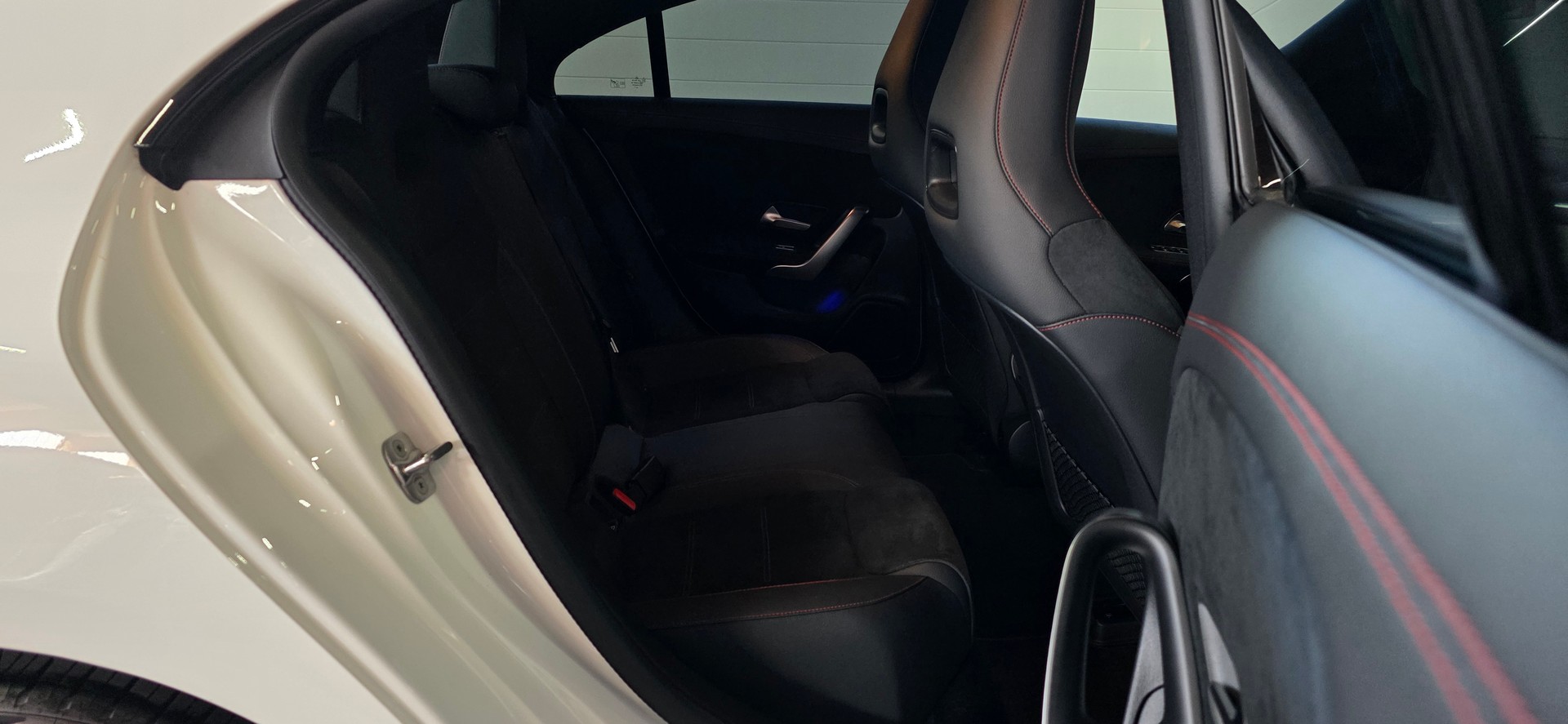 MERCEDES-BENZ CLA 250 AMG Line 7G-DCT-image-25