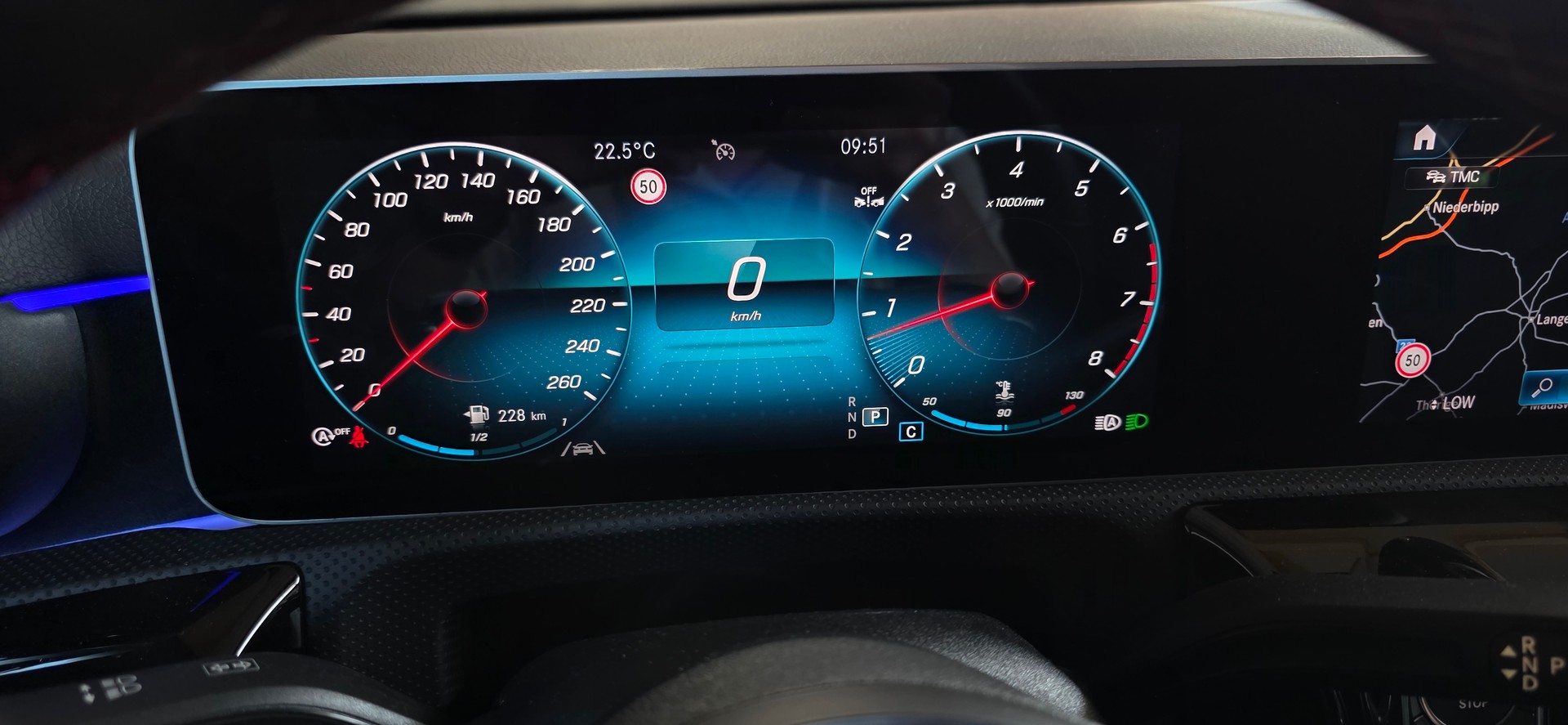 MERCEDES-BENZ CLA 250 AMG Line 7G-DCT-image-13