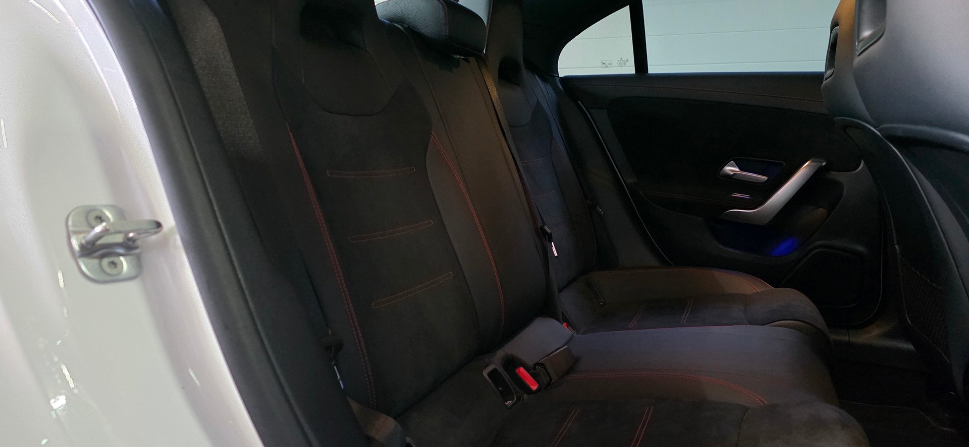 MERCEDES-BENZ CLA 250 AMG Line 7G-DCT-image-26
