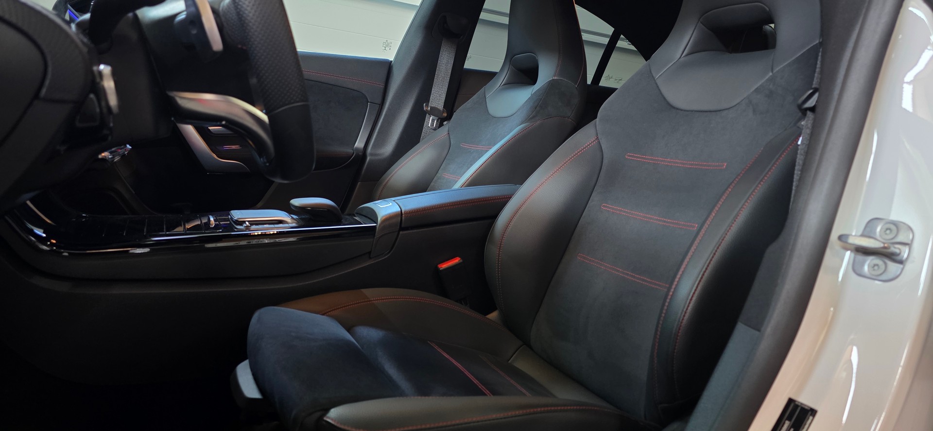 MERCEDES-BENZ CLA 250 AMG Line 7G-DCT-image-9
