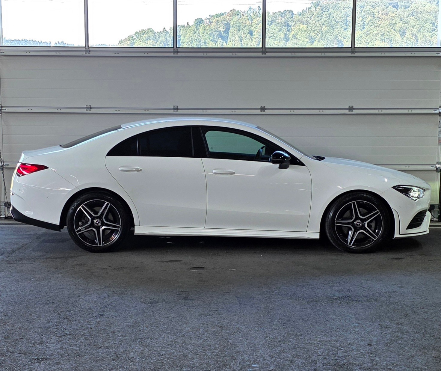 MERCEDES-BENZ CLA 250 AMG Line 7G-DCT-image-5