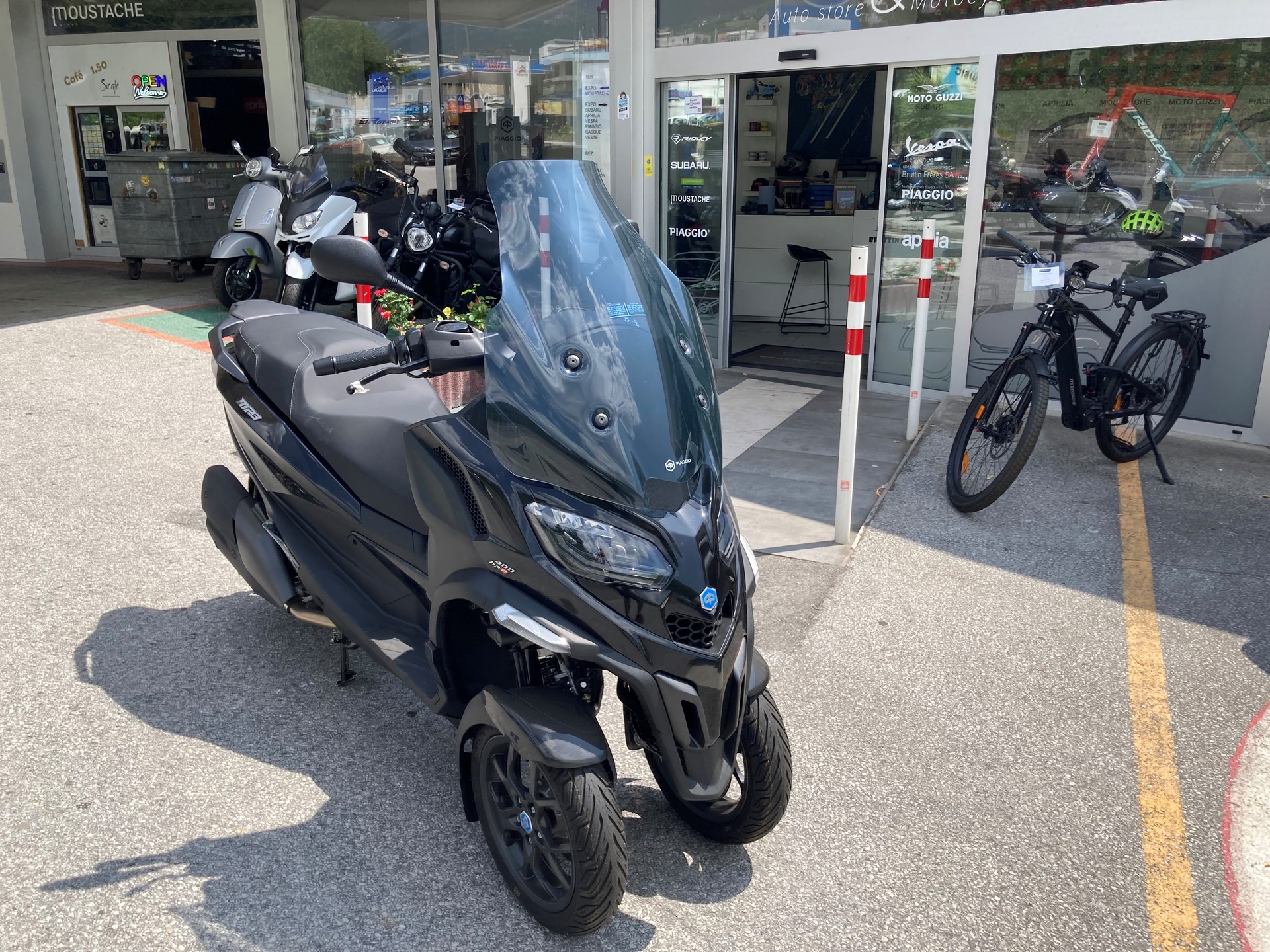 PIAGGIO MP3 400 RST-image-3