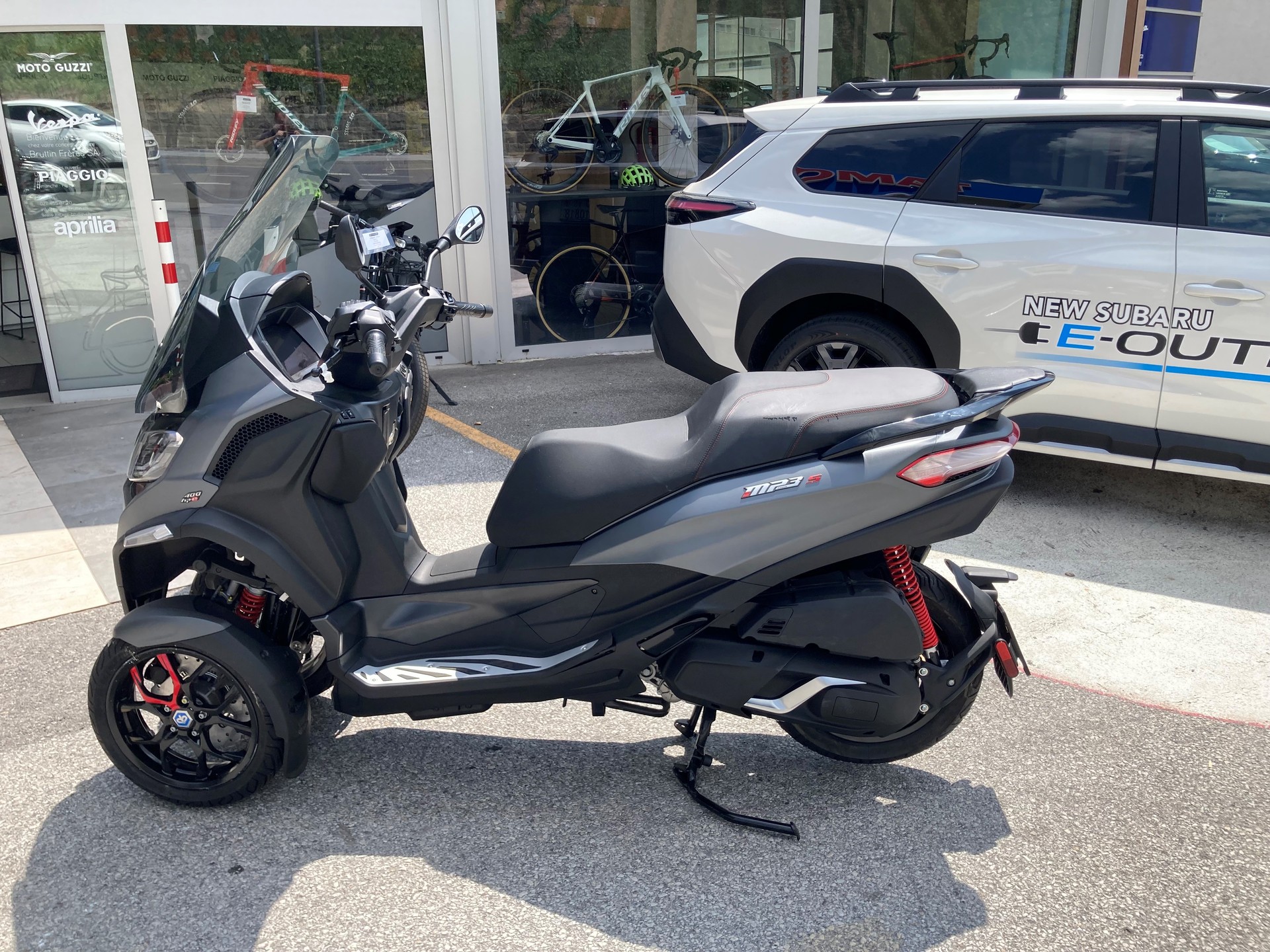 PIAGGIO MP3 400 RST-image-6