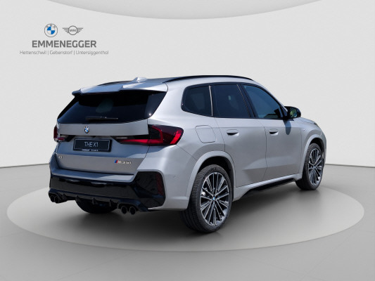BMW X1 M35i xDrive-showroom-element-3