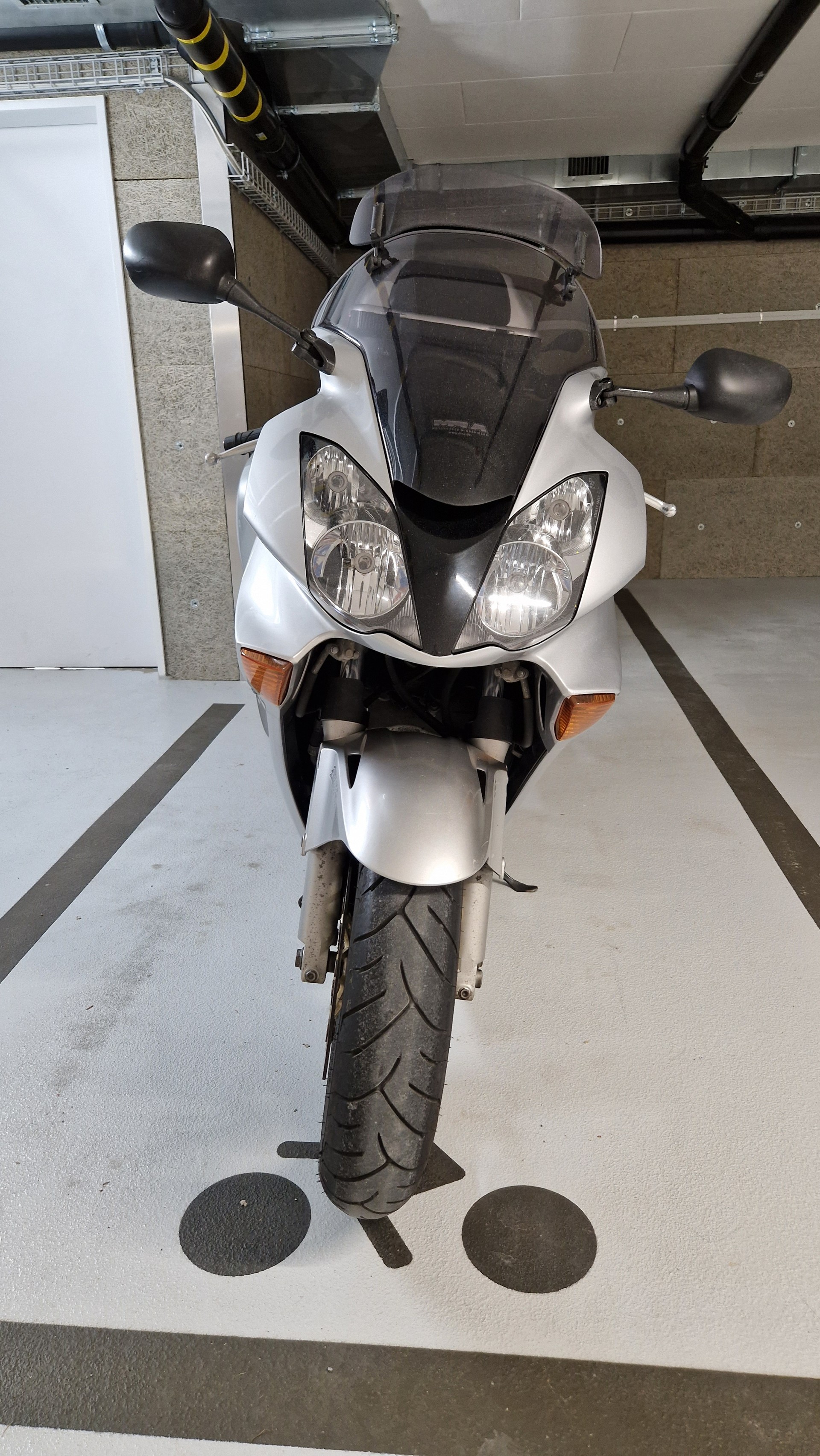 HONDA VFR 800 FI ABS-image-3