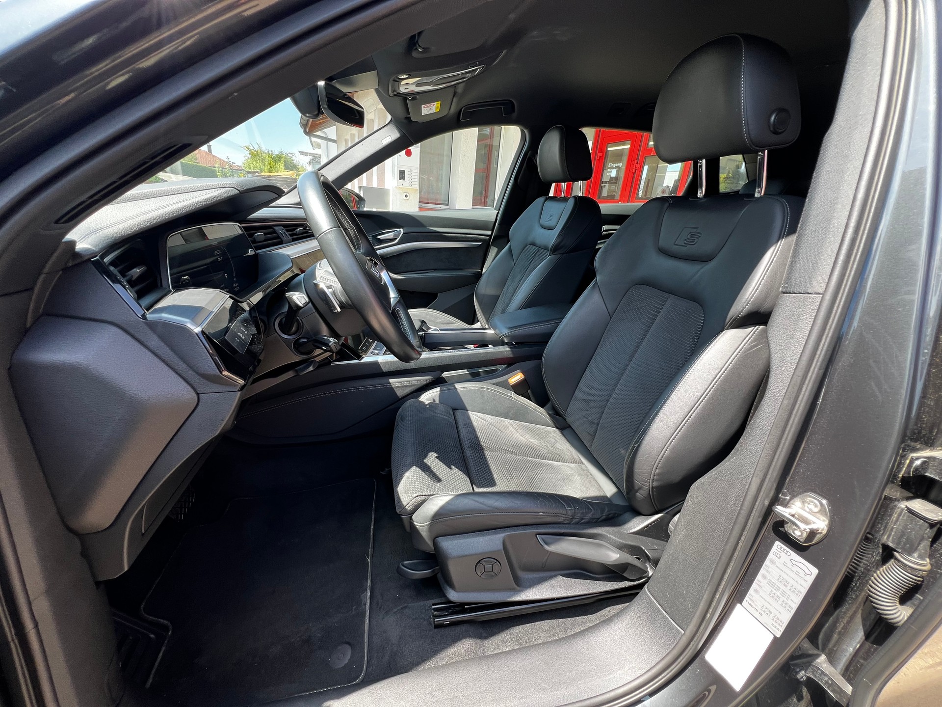 AUDI e-tron 55 quattro / SoH 97%-image-13