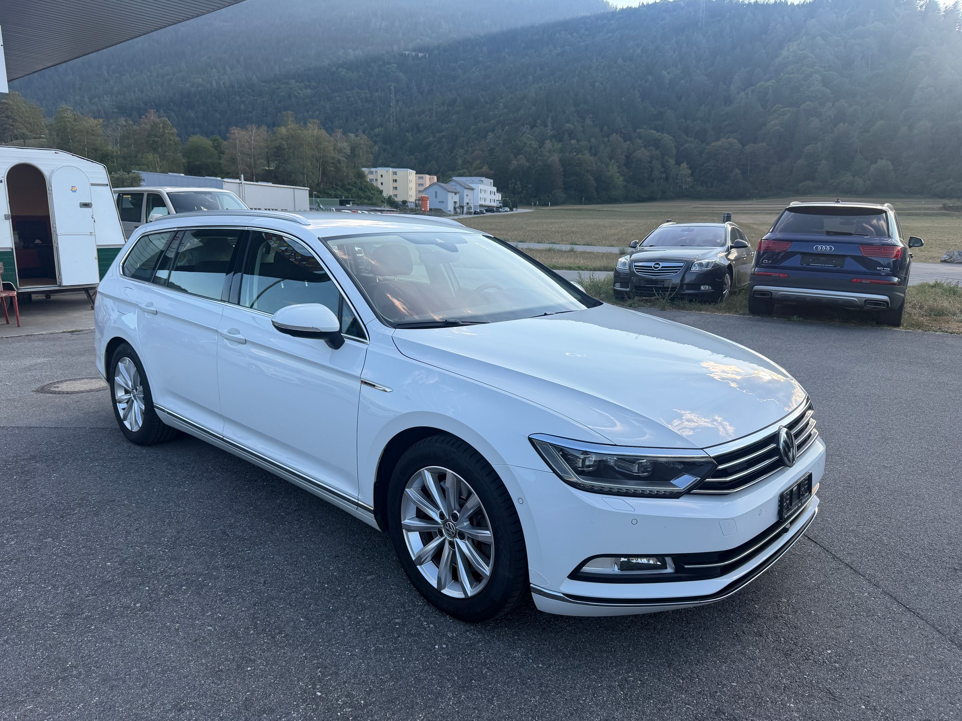 VW Passat Variant 2.0 TSI BMT Highline 4Motion DSG-image-2