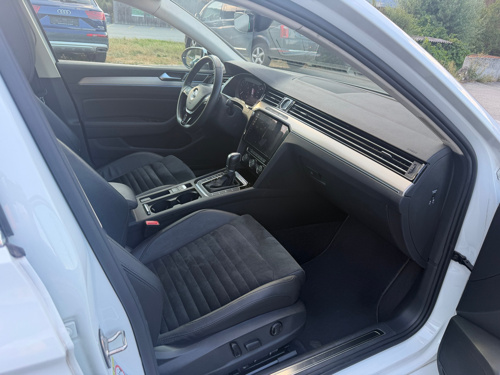 VW Passat Variant 2.0 TSI BMT Highline 4Motion DSG-image-8