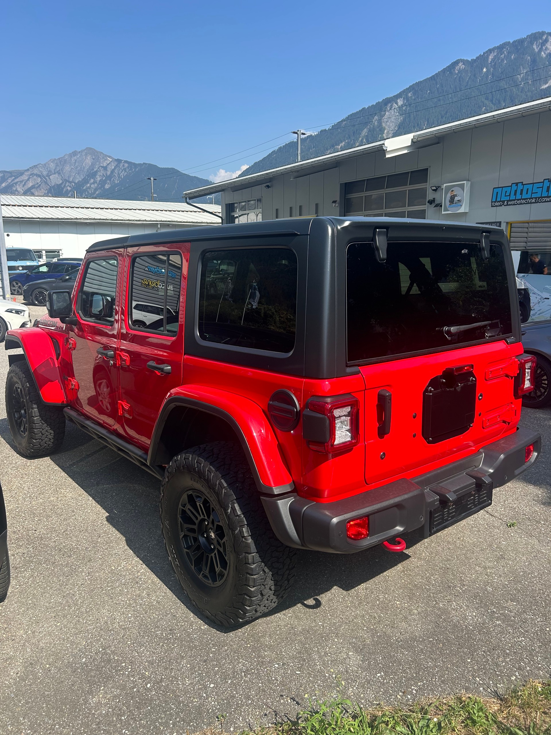 JEEP Wrangler 2.2 MultiJet Rubicon Unlimited CRD-showroom-element-3