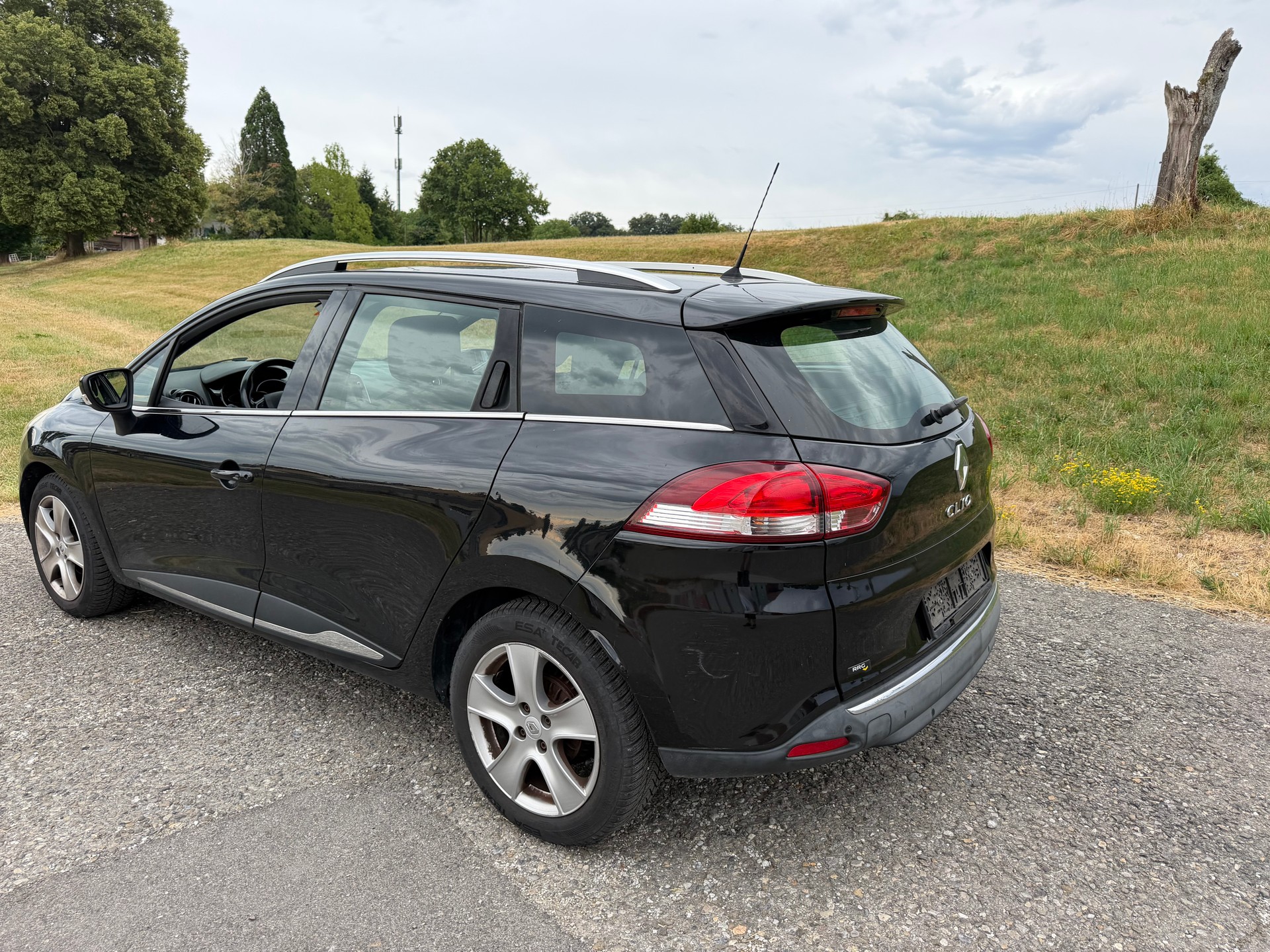 RENAULT Clio Grandtour 1.2 16V T Limited EDC-image-2