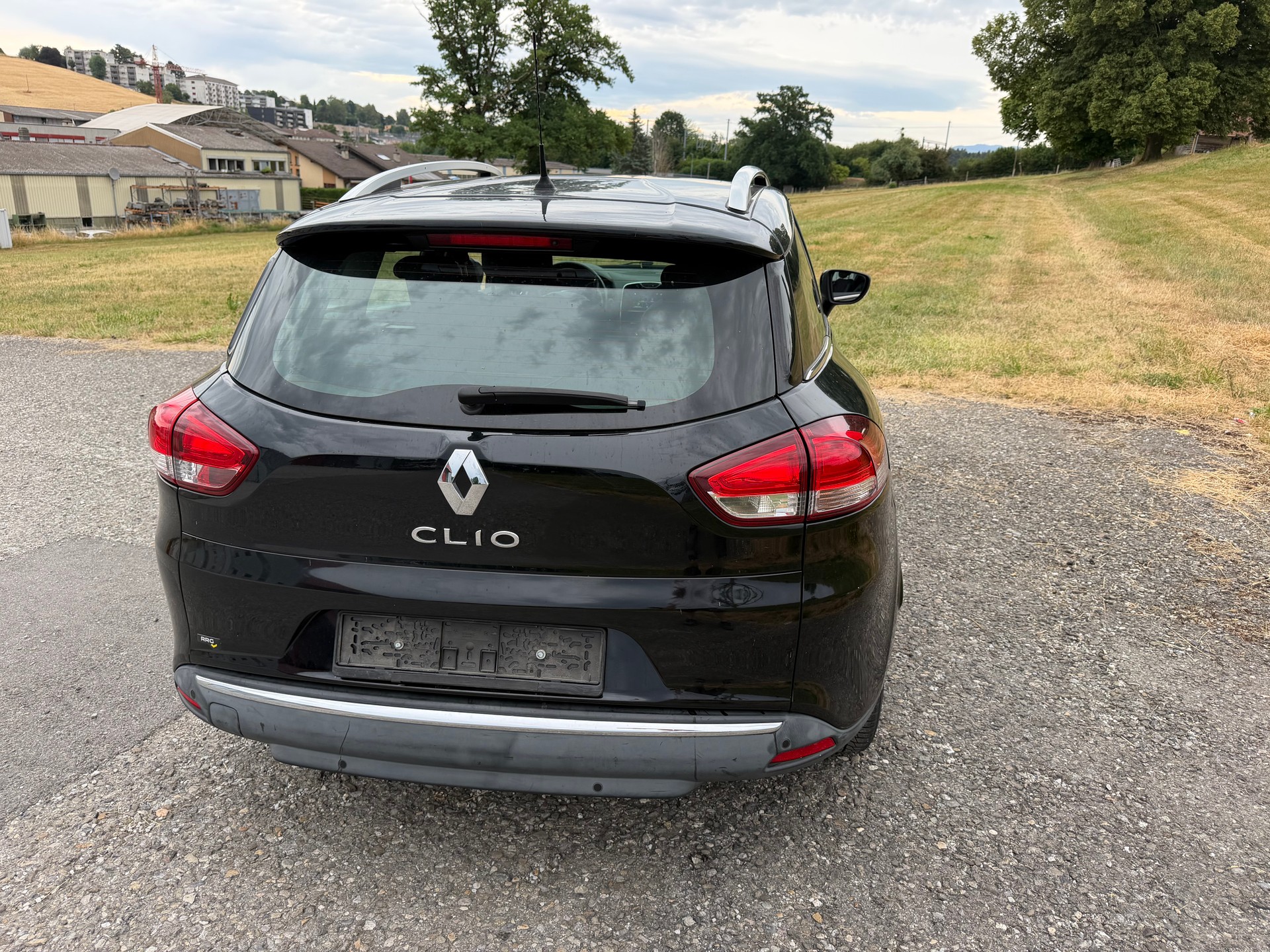RENAULT Clio Grandtour 1.2 16V T Limited EDC-image-3