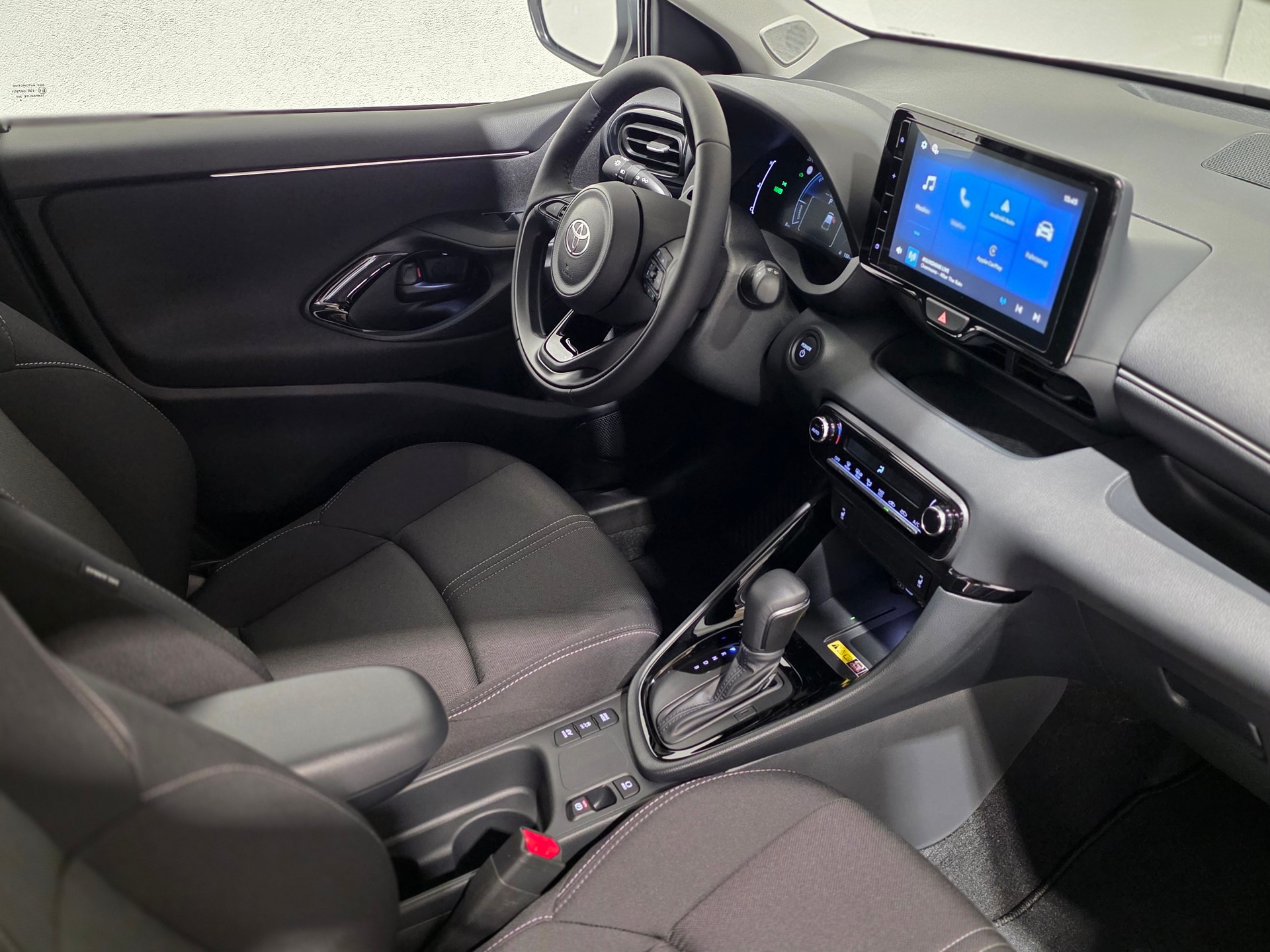 TOYOTA Yaris 1,5 VVT-i HSD CVT Teamplayer-image-19