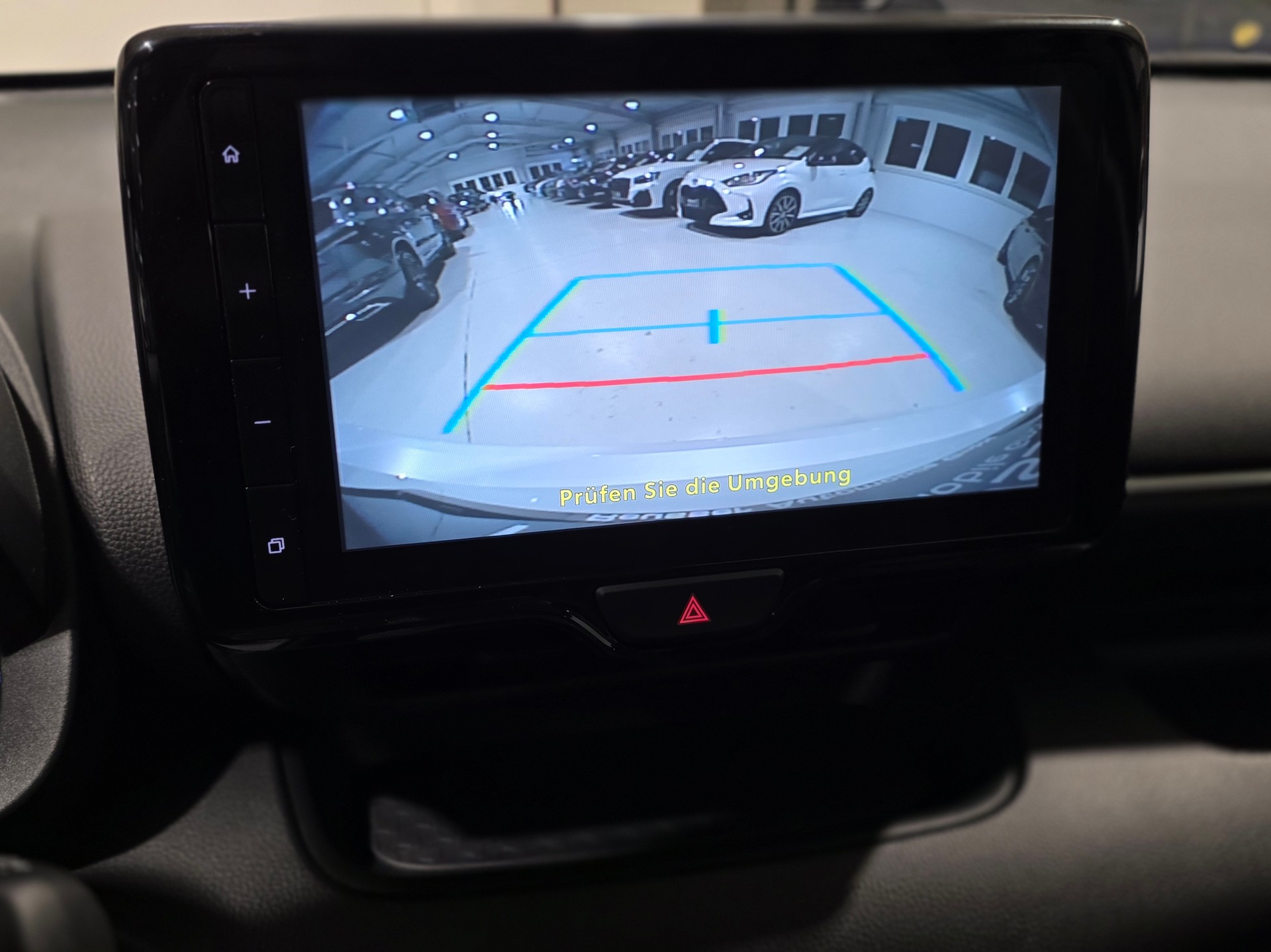 TOYOTA Yaris 1,5 VVT-i HSD CVT Teamplayer-image-10