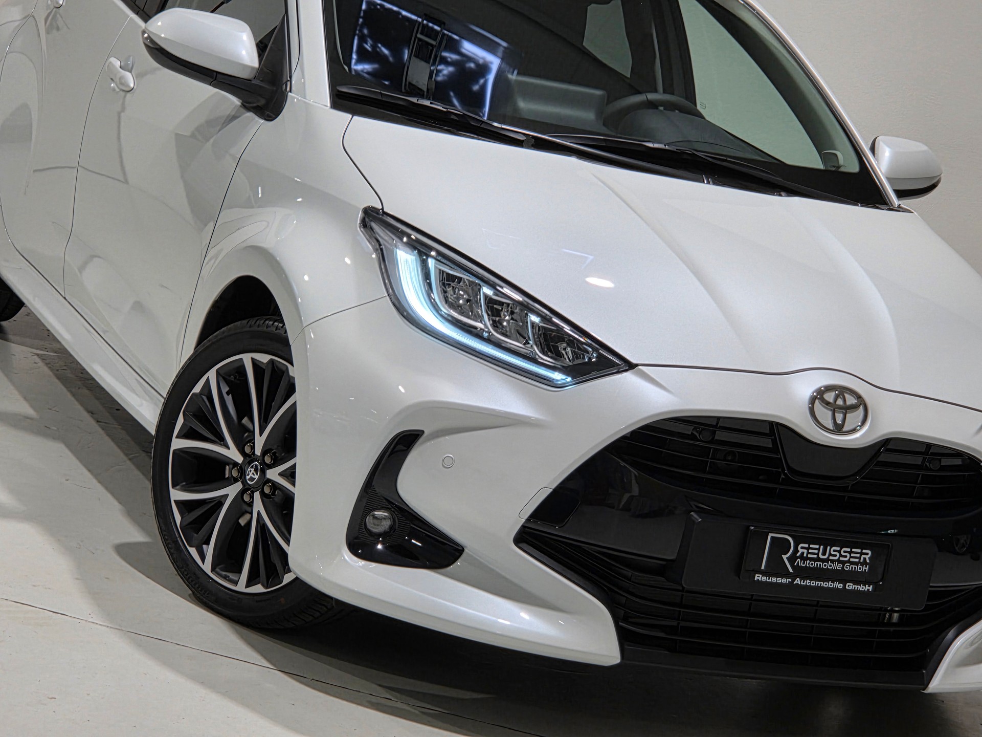 TOYOTA Yaris 1,5 VVT-i HSD CVT Teamplayer-image-23