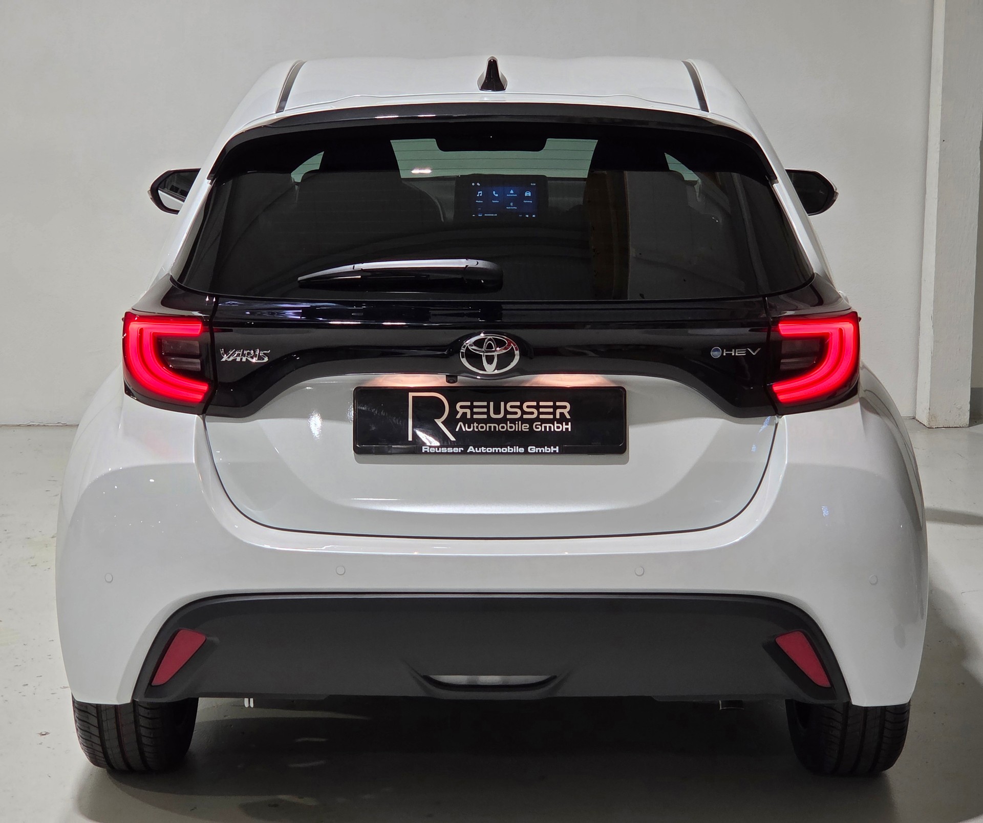 TOYOTA Yaris 1,5 VVT-i HSD CVT Teamplayer-image-4