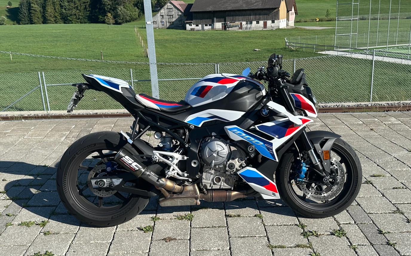 BMW M 1000 R-image-0