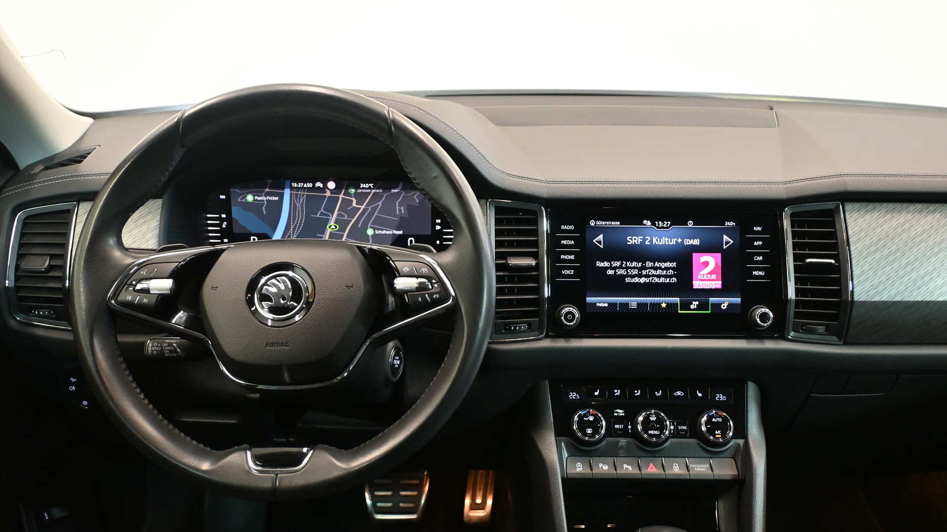 SKODA Kodiaq 2.0 TSI 4x4 Style 7-PLÄTZER-image-4