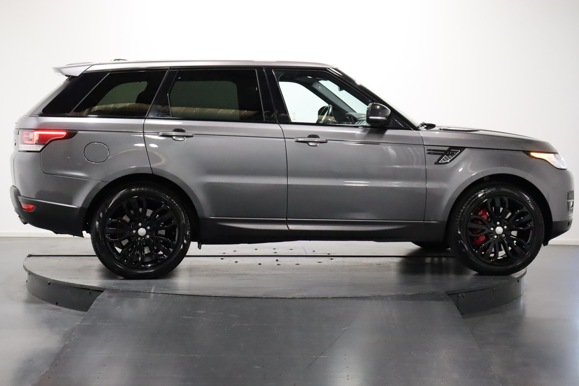 LAND ROVER Range Rover Sport 3.0 SDV6 HSE Dynamic-showroom-element-2