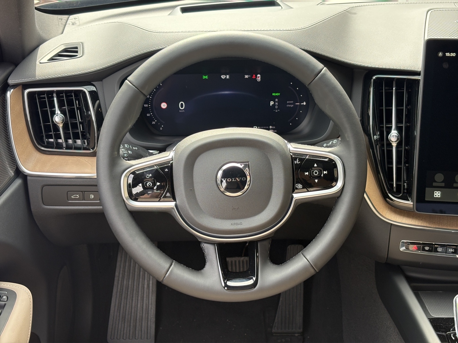 VOLVO XC60 T6 eAWD PluginHybrid Ultra Dark Geartronic-image-9
