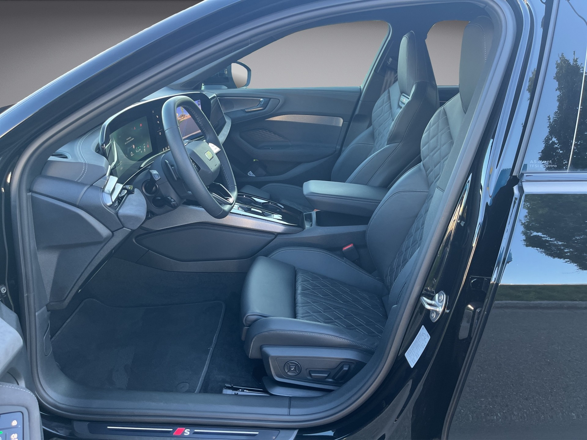 AUDI A5 Avant TFSI quattro 150 kW S tronic *Black Line, Leder mit Sitzbelüftung, Massage, Standh., 5J.Garantie, NP. Fr. 98'200.-*-image-8