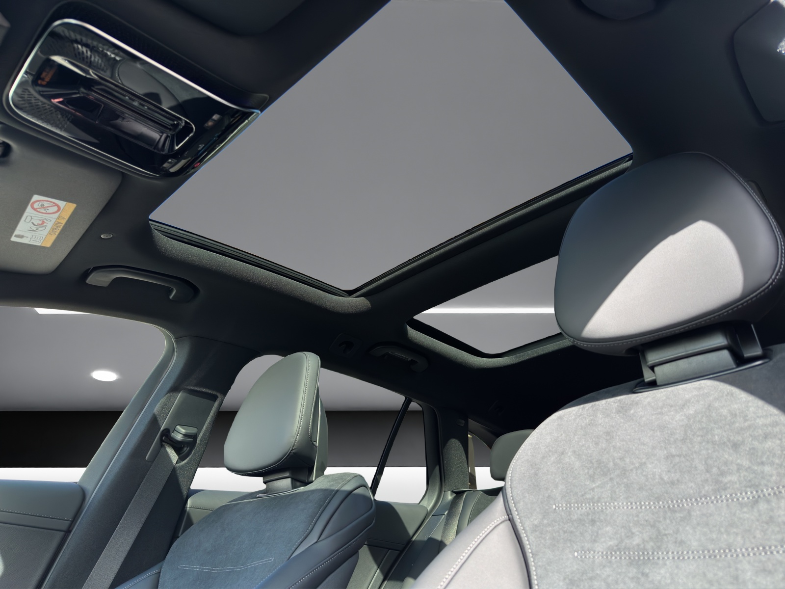MERCEDES-BENZ C 300 T-image-9