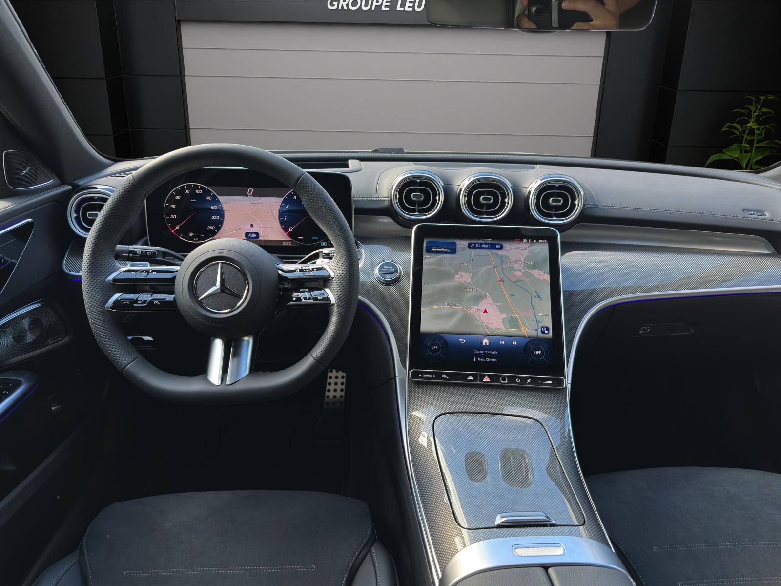 MERCEDES-BENZ C 300 T-image-11