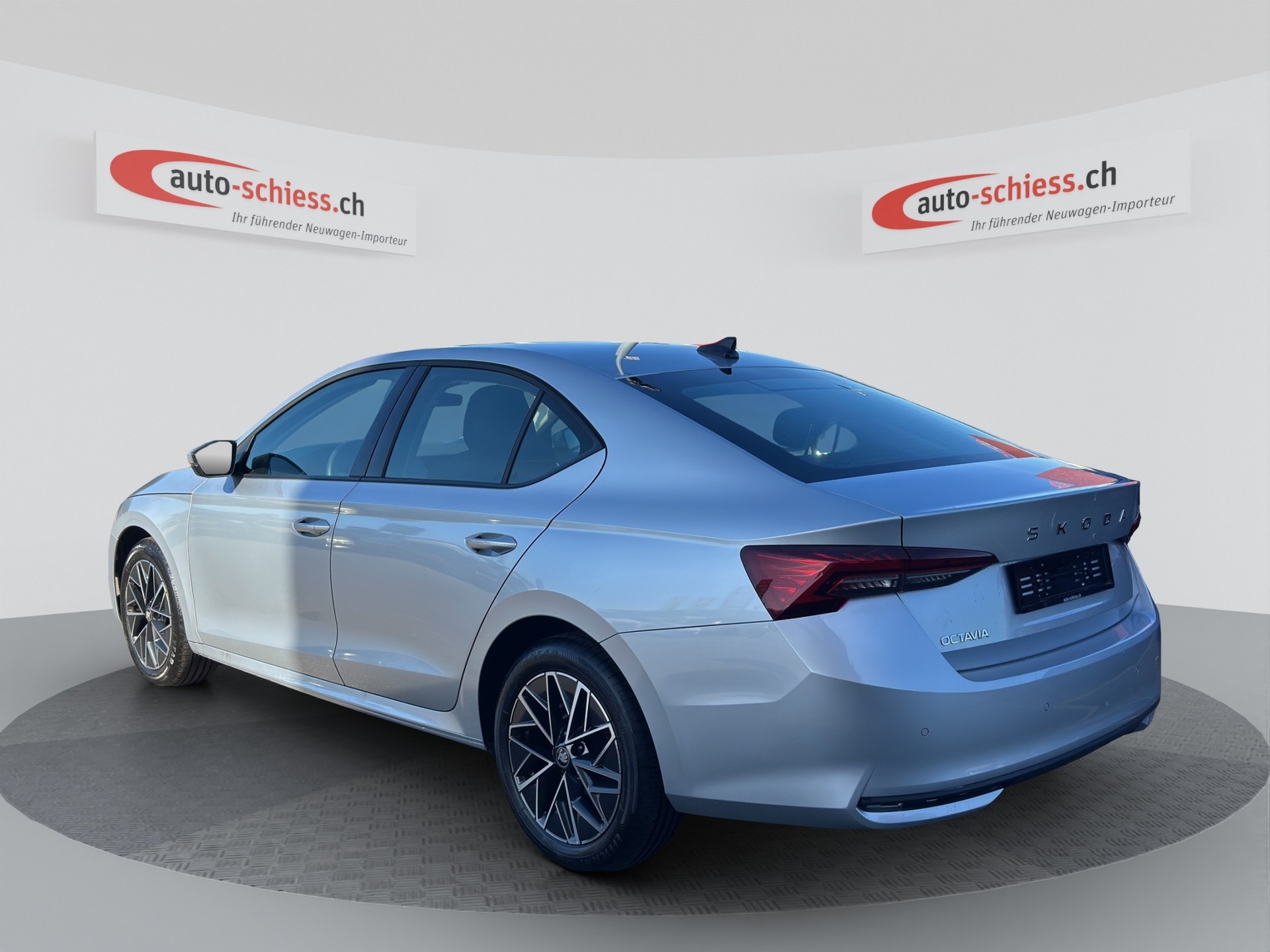 SKODA Octavia Lim. 1.5 TSI mHEV DSG-showroom-element-1