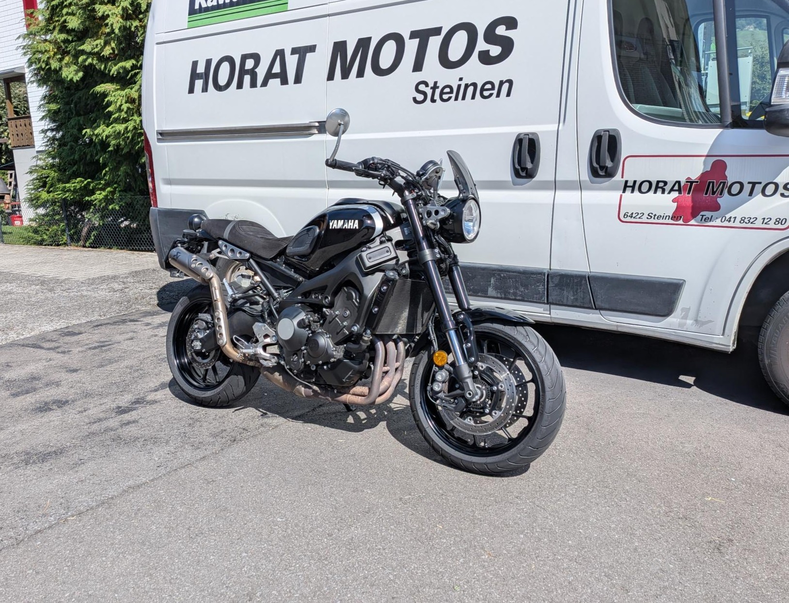 YAMAHA XSR 900-image-0