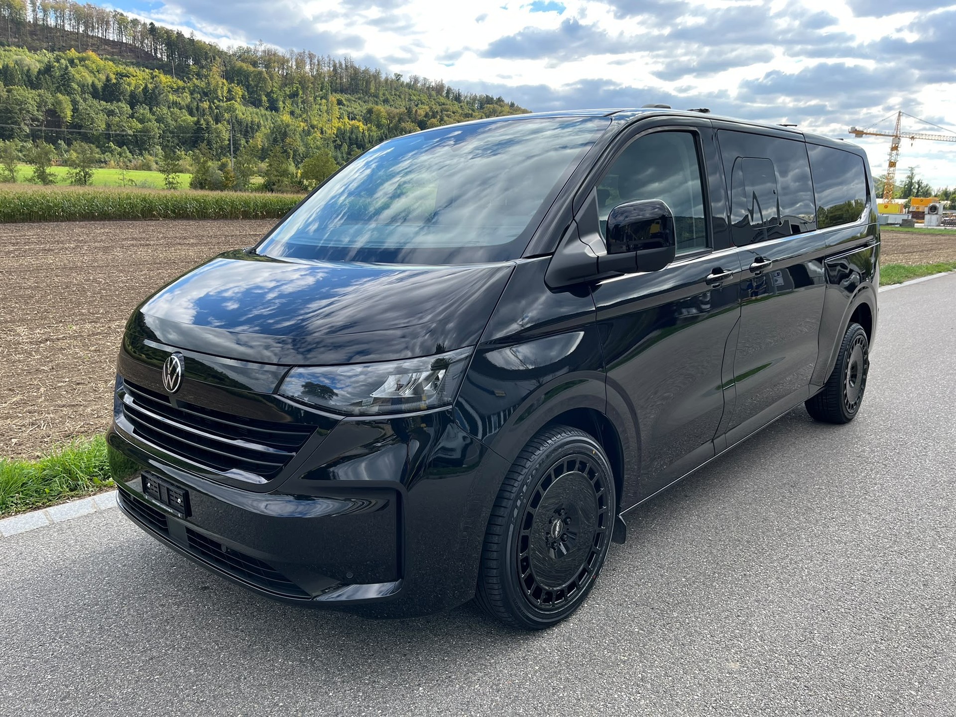 VW 4X4 "LANG CARAVELLE" 9 PLÄTZER. 2.0 TDI LWB 4 MOTION AUTOMAT. CH WAGEN 5 TÜRIG.