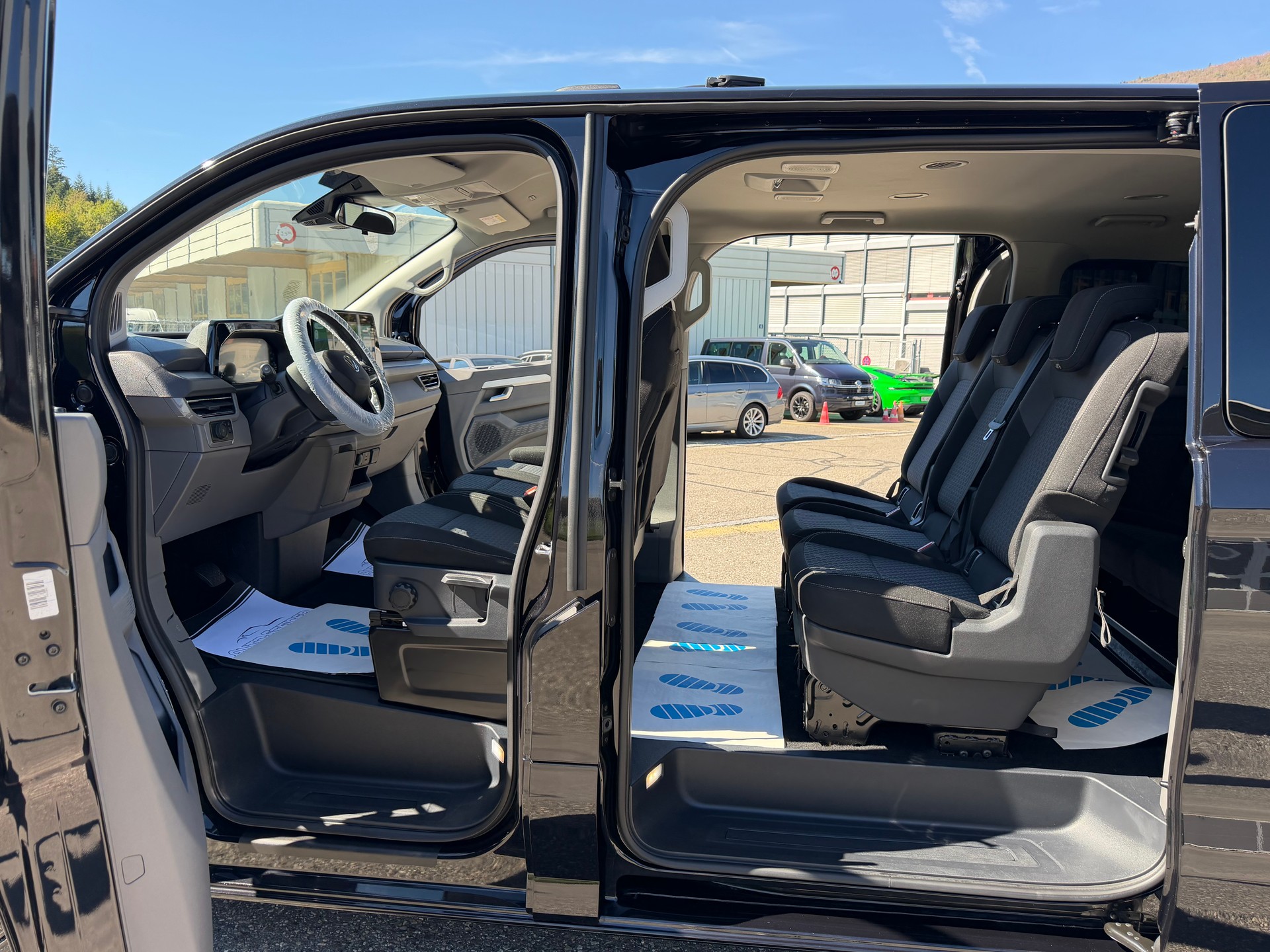 VW 4X4 "LANG CARAVELLE" 9 PLÄTZER. 2.0 TDI LWB 4 MOTION AUTOMAT. CH WAGEN 5 TÜRIG.-image-7